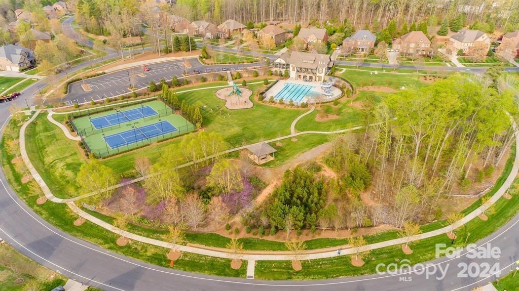 13502 Long Common Parkway