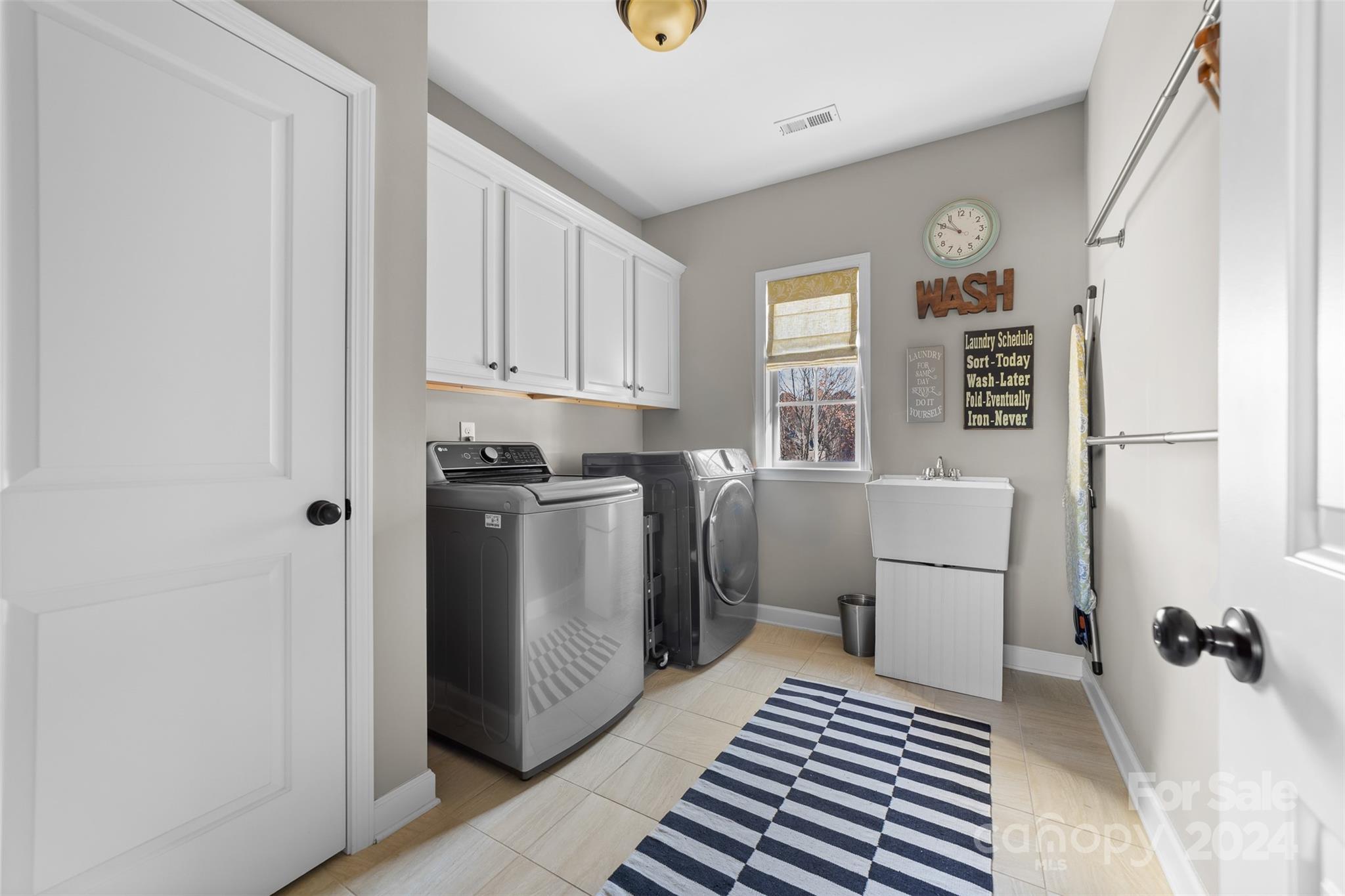 13502 Long Common Parkway