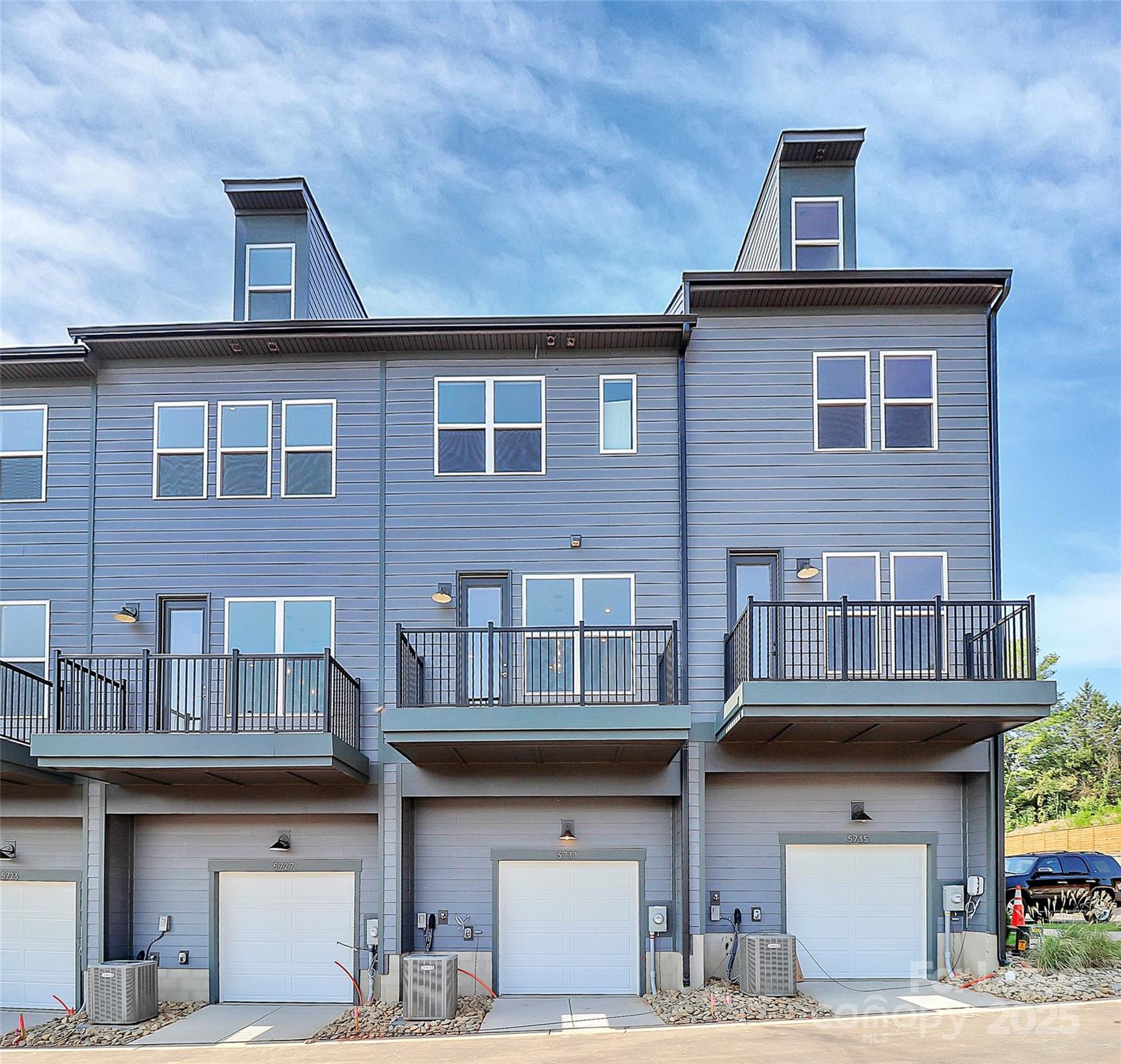 5731 Castlerea Drive