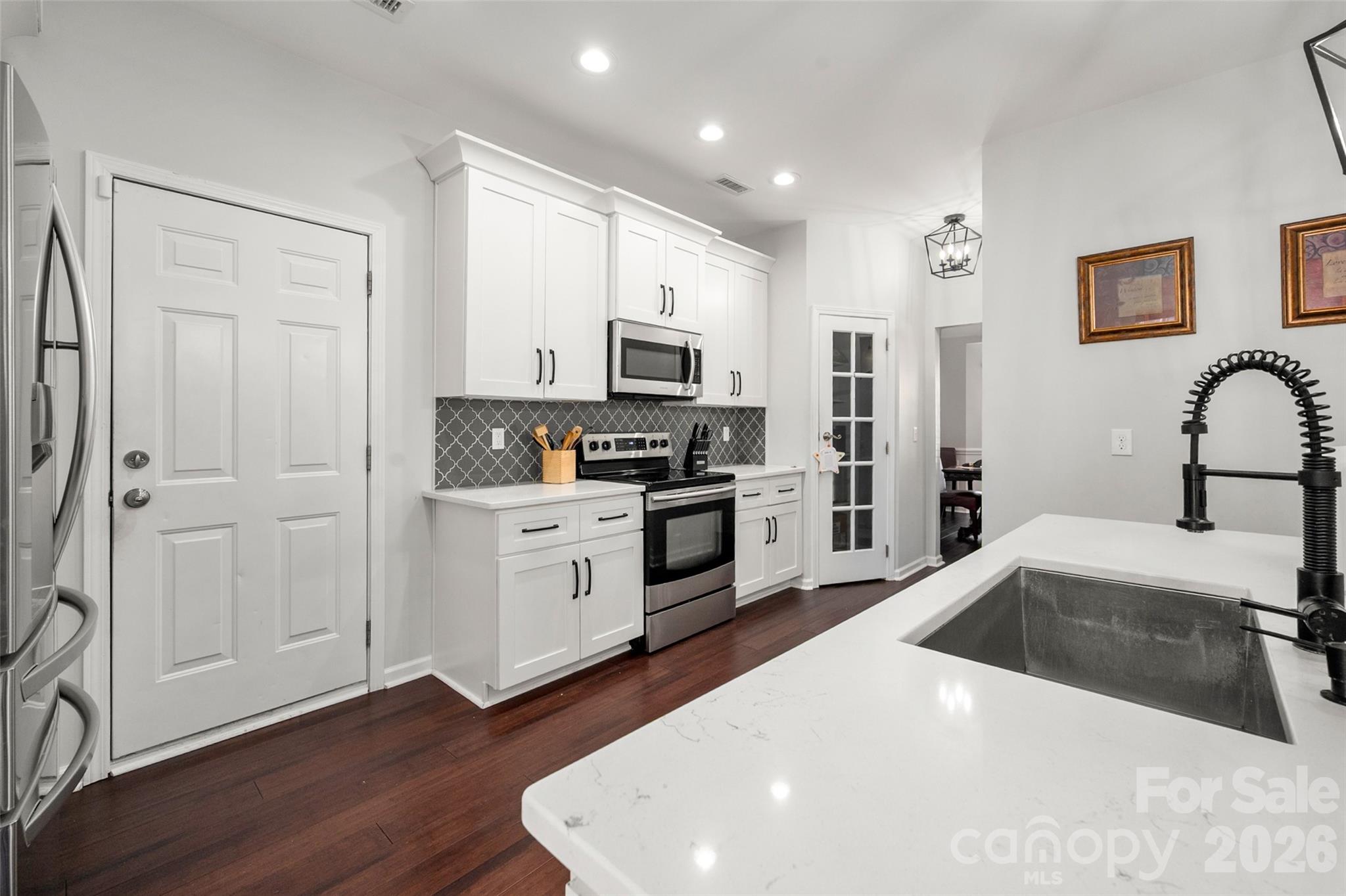 6714 Reedy Creek Road