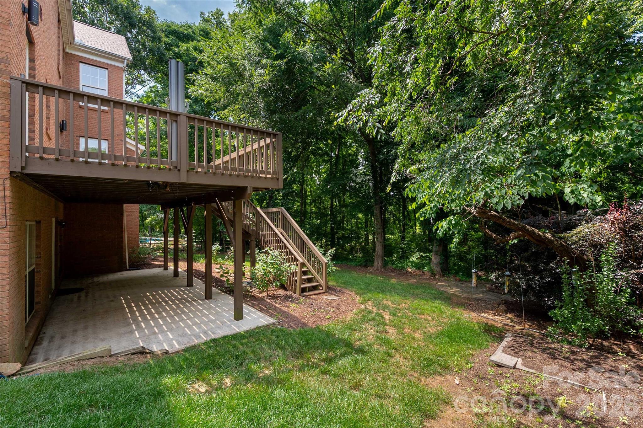 8127 Grahamson Lane