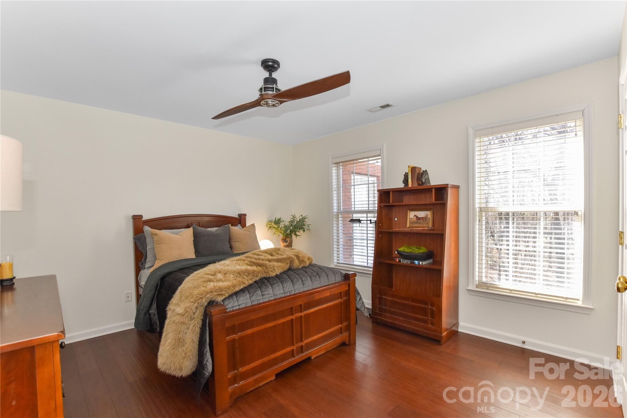 8127 Grahamson Lane