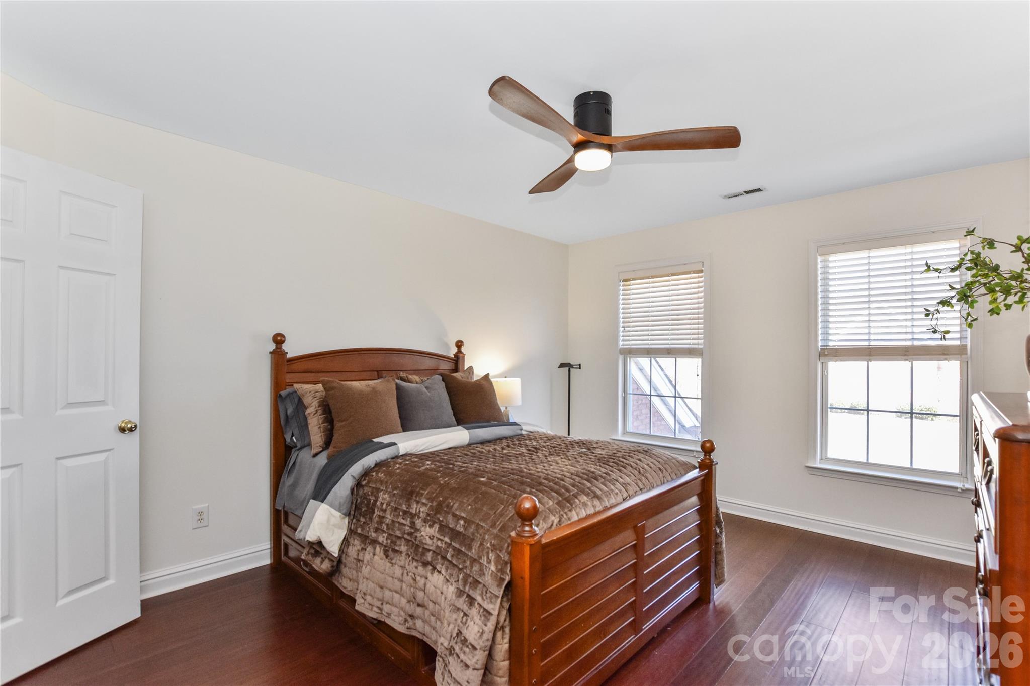 8127 Grahamson Lane