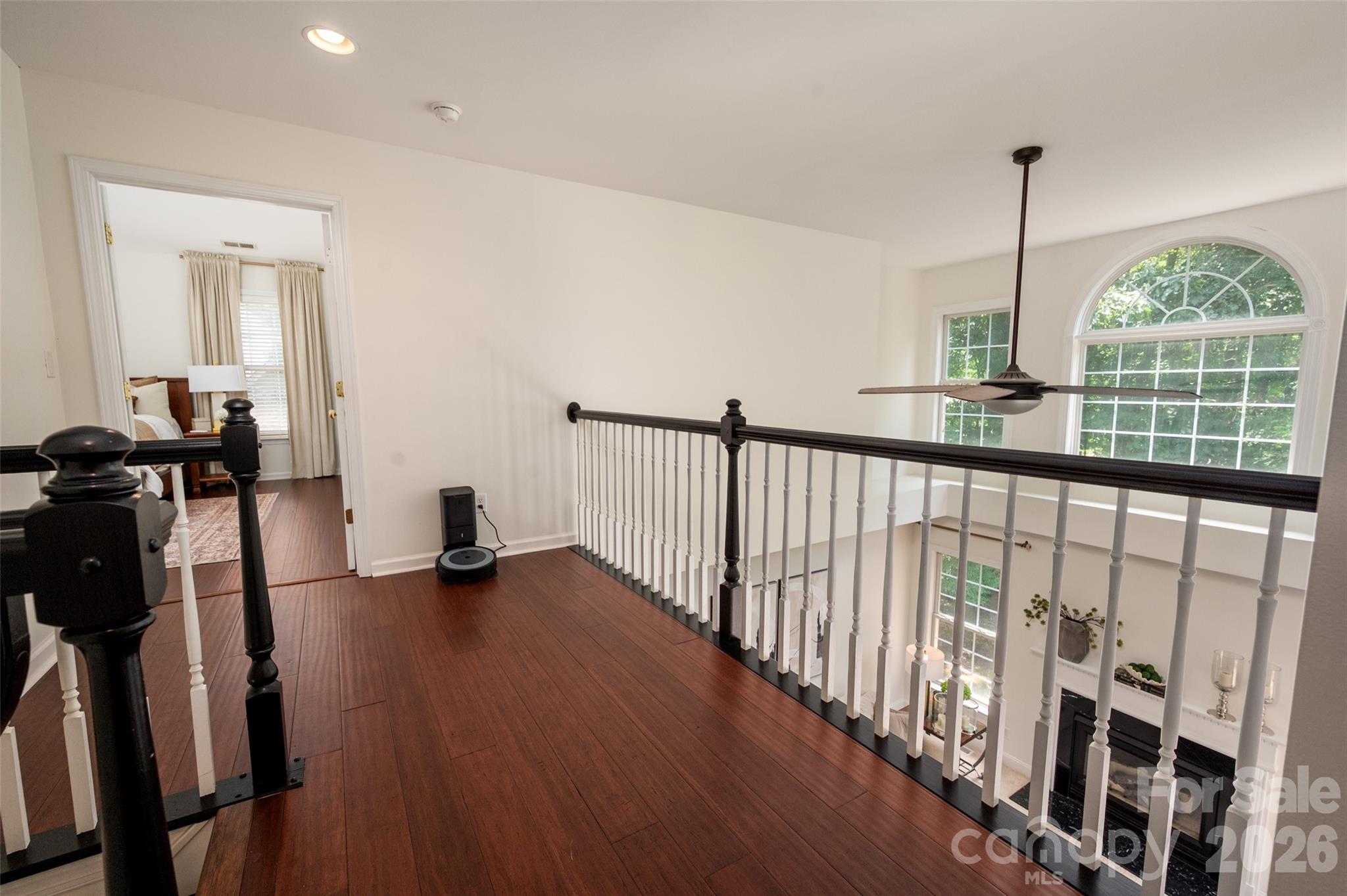 8127 Grahamson Lane