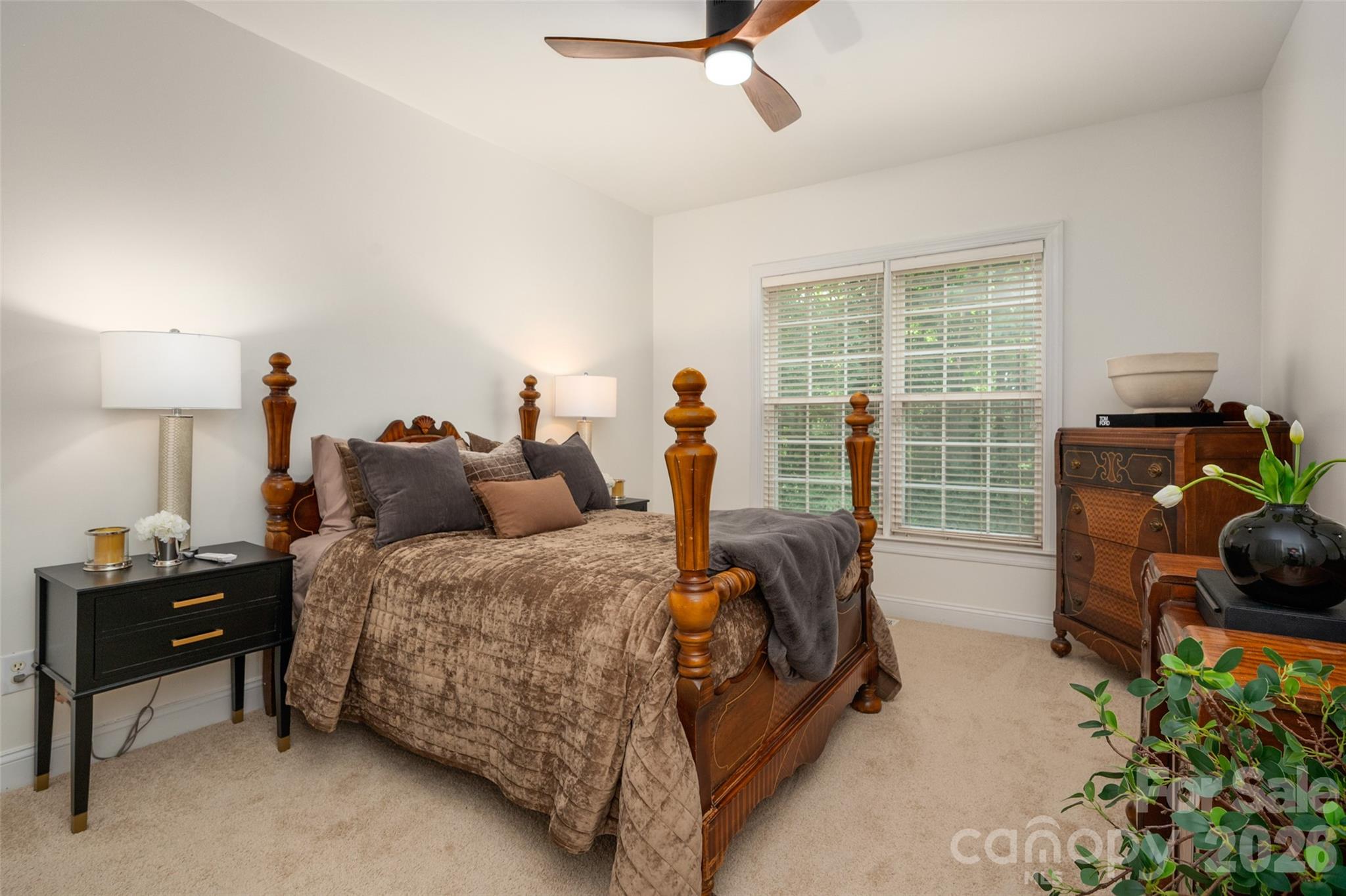 8127 Grahamson Lane