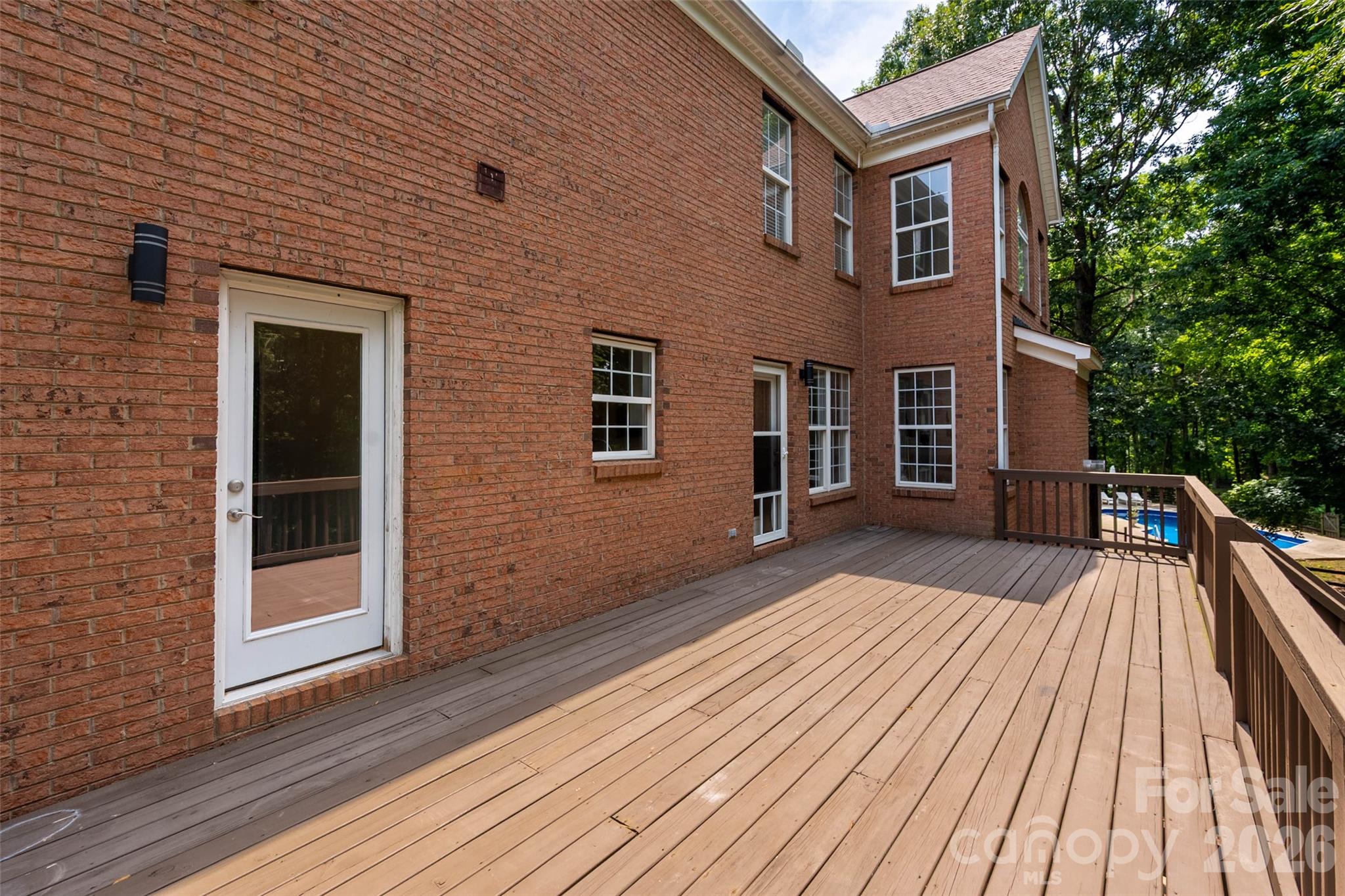 8127 Grahamson Lane