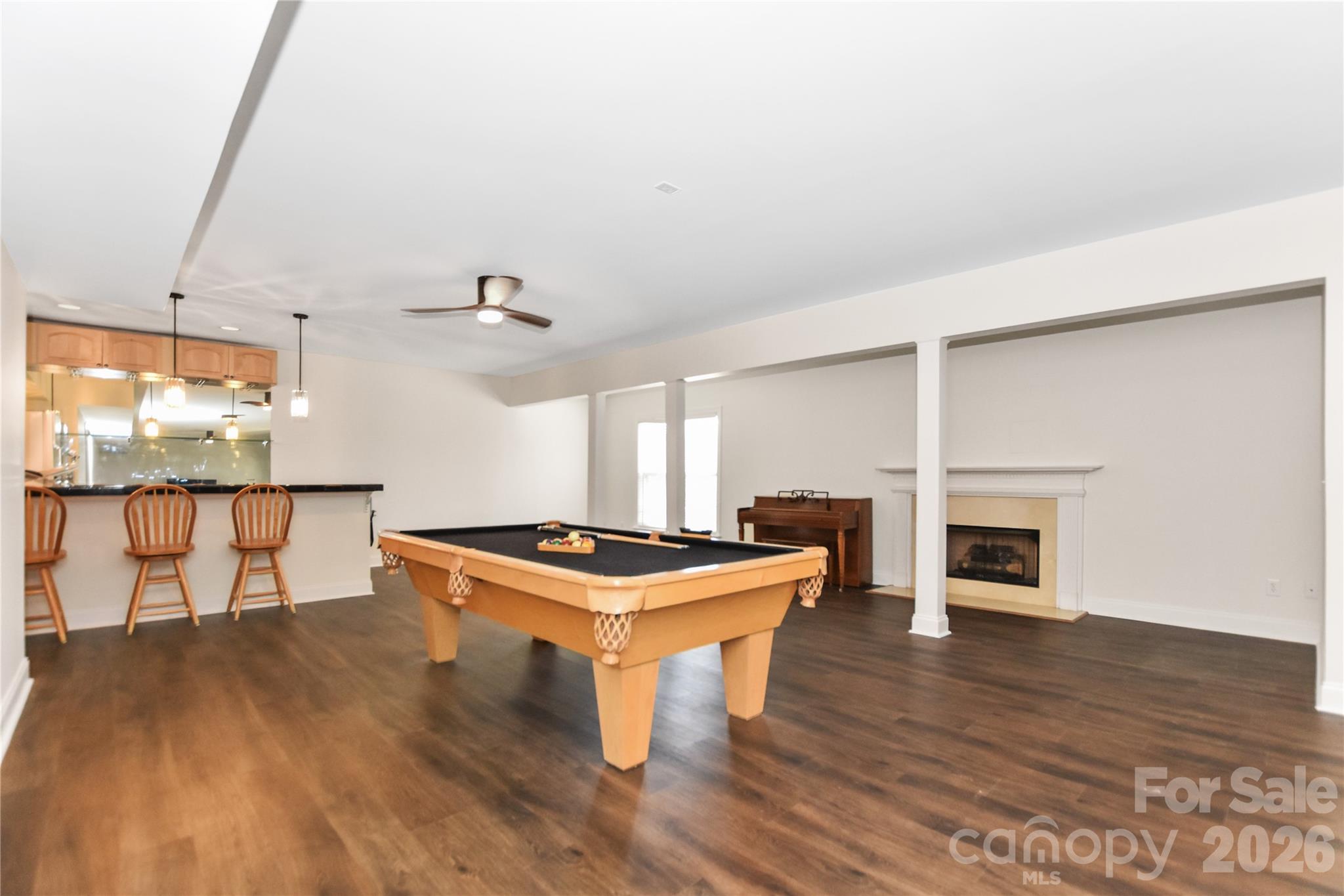 8127 Grahamson Lane
