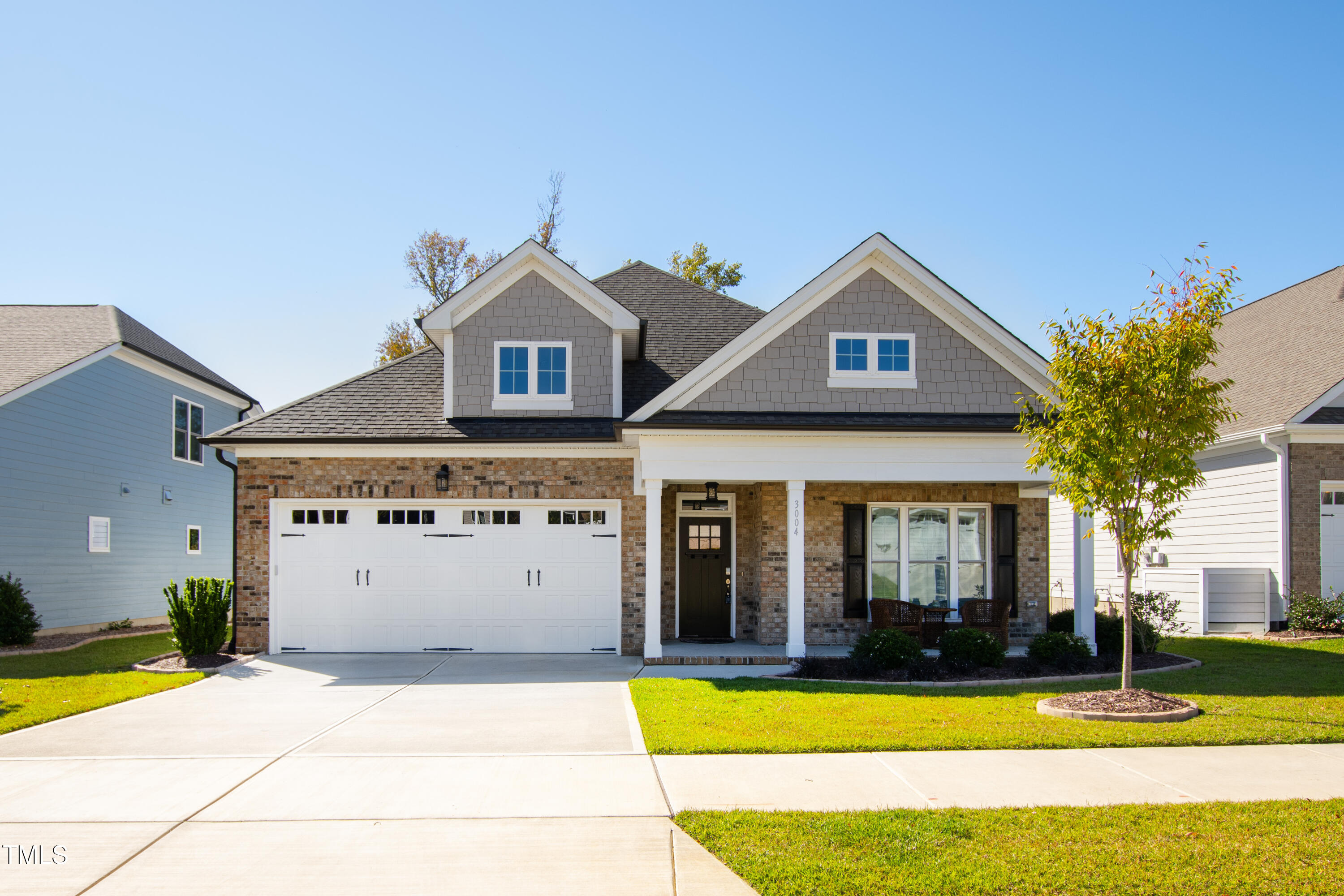 3004 Jakes View Point