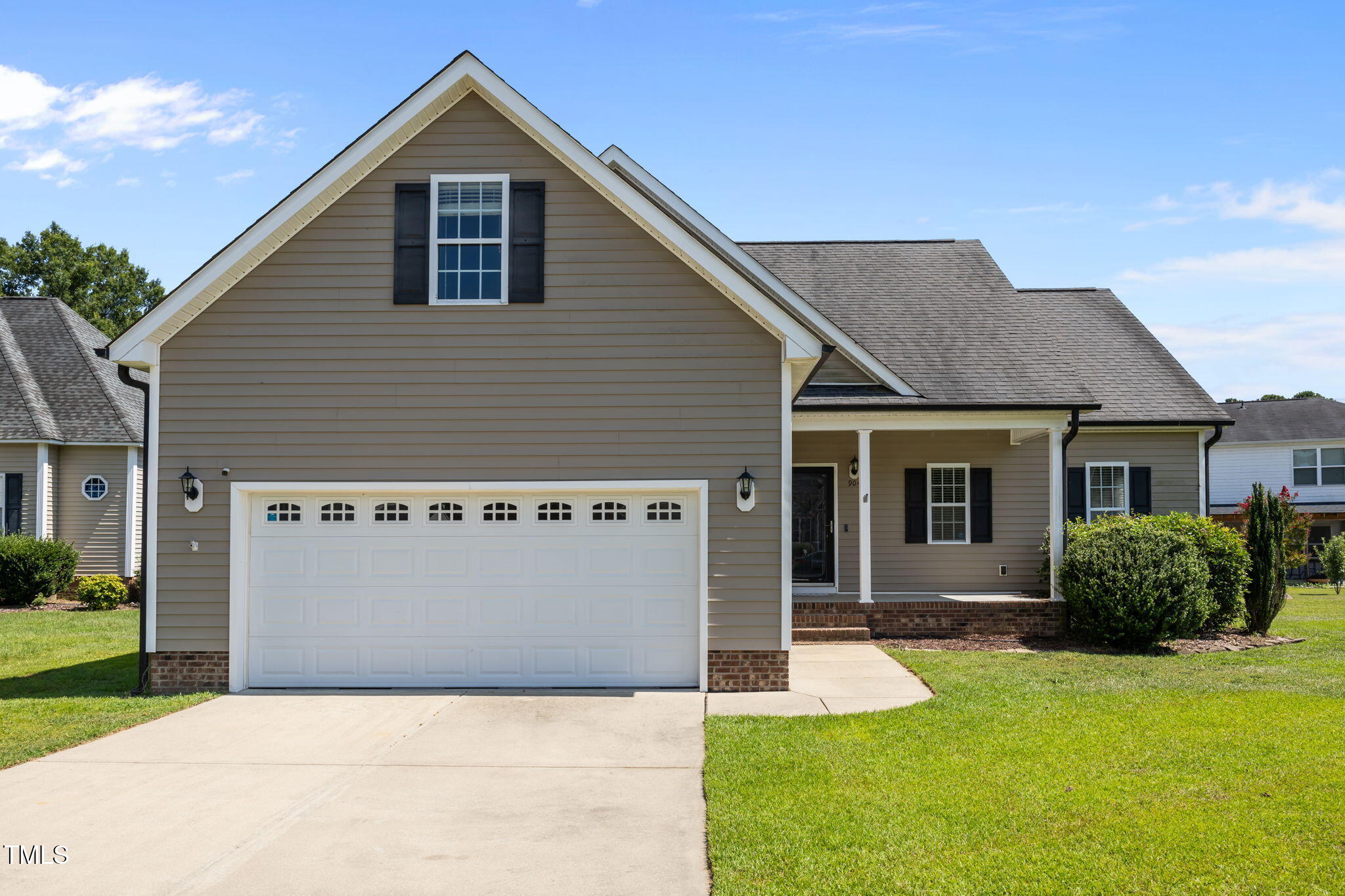 904 Willow Leaf Court