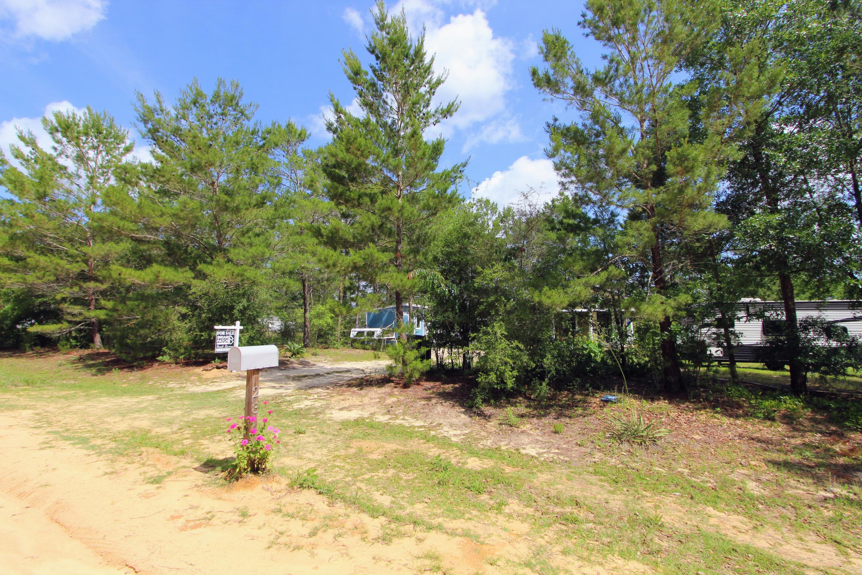 28 Meteyard Lane, DeFuniak Springs