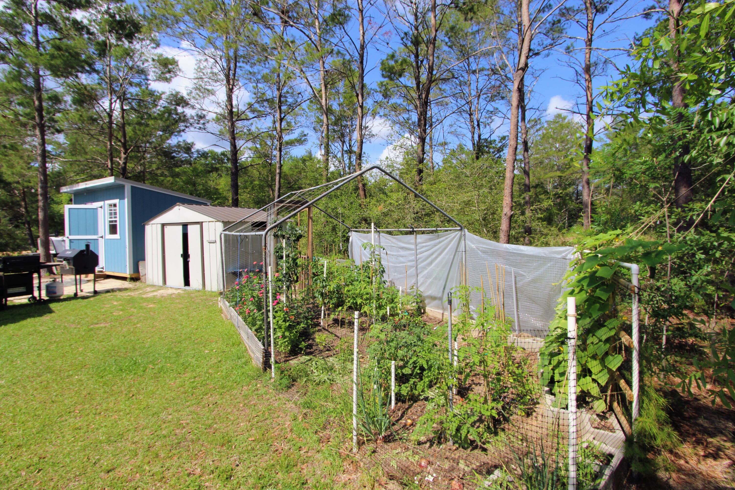 28 Meteyard Lane, DeFuniak Springs