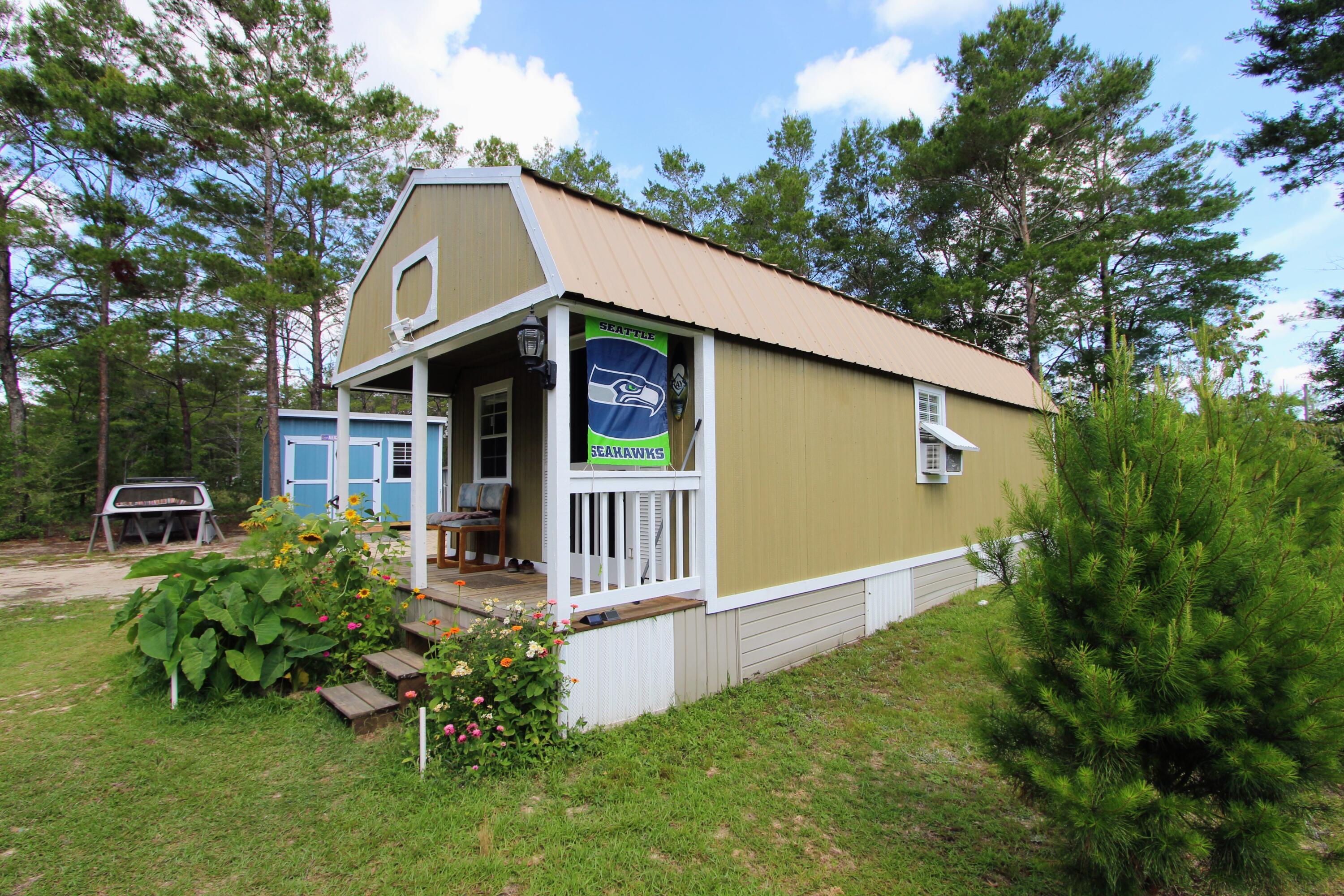 28 Meteyard Lane, DeFuniak Springs