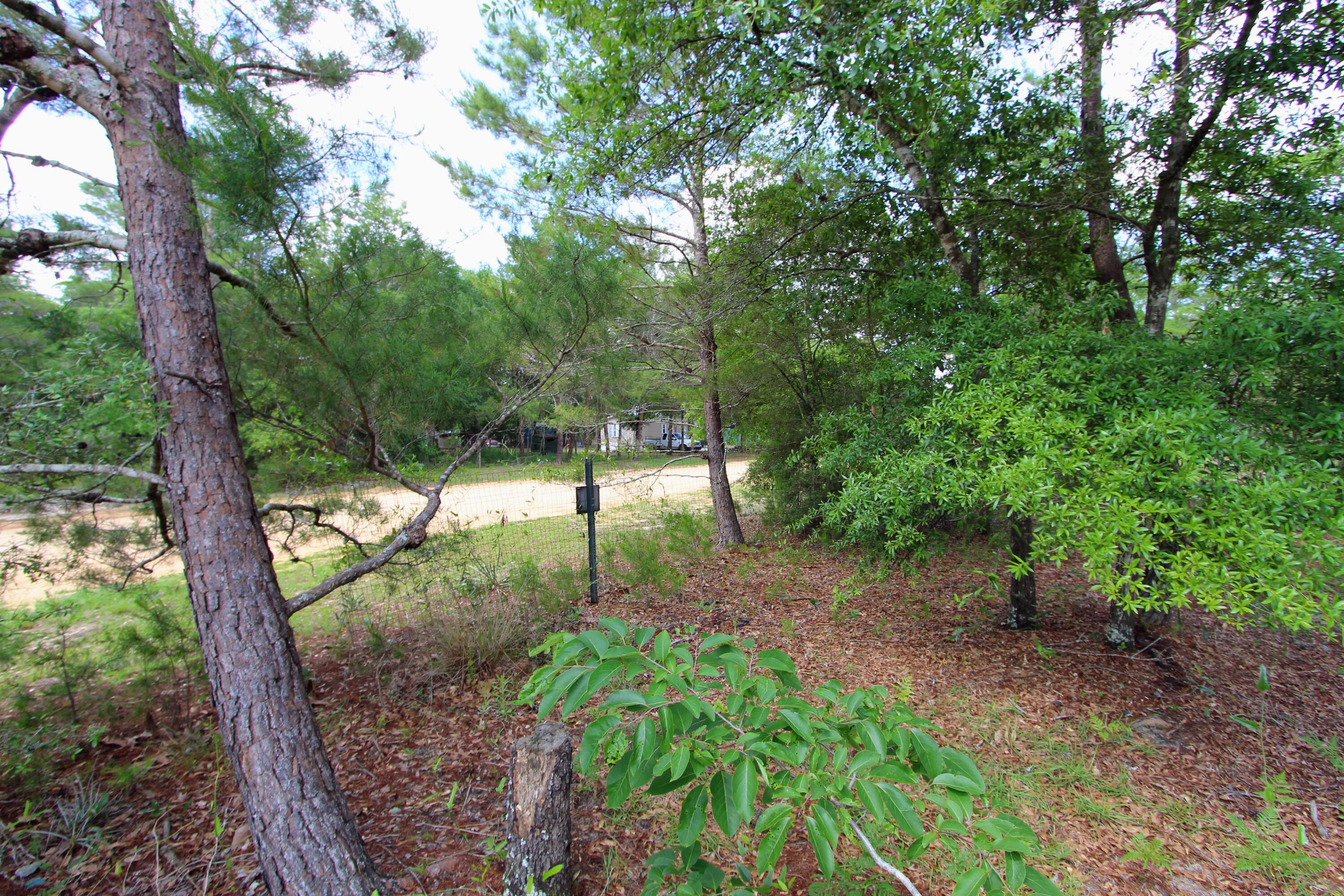 28 Meteyard Lane, DeFuniak Springs