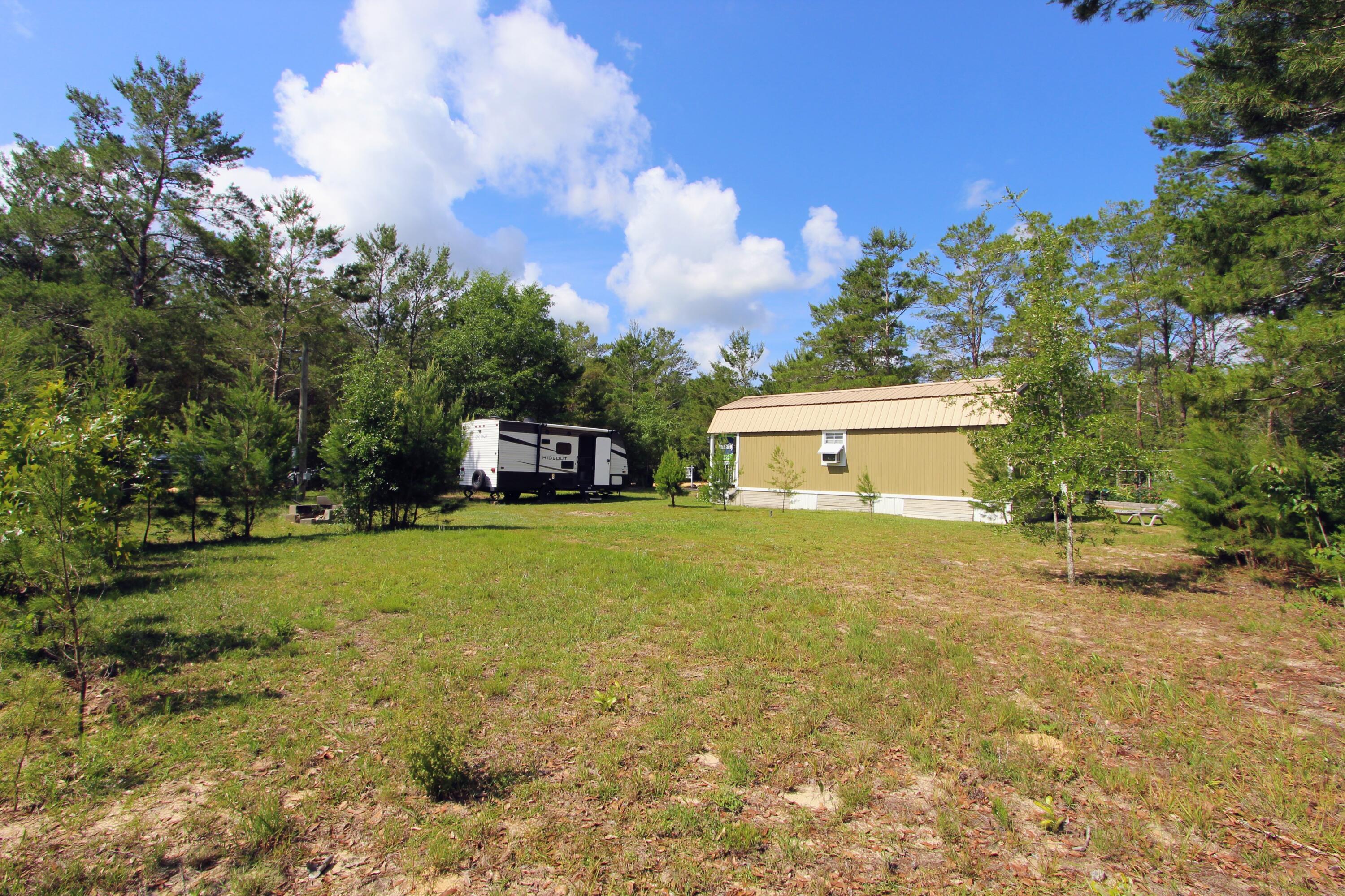 28 Meteyard Lane, DeFuniak Springs