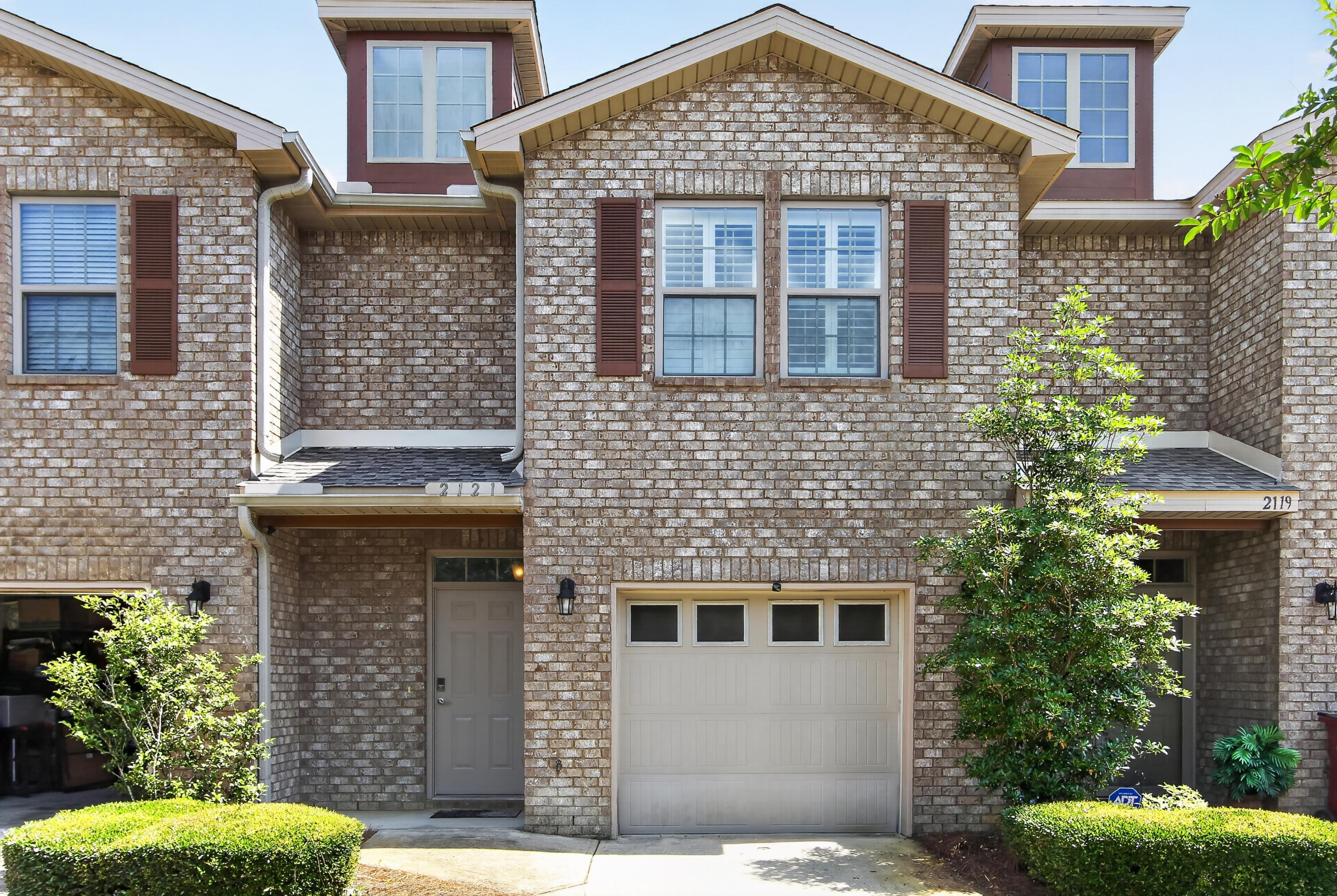 2121 Wilsons Plover Circle