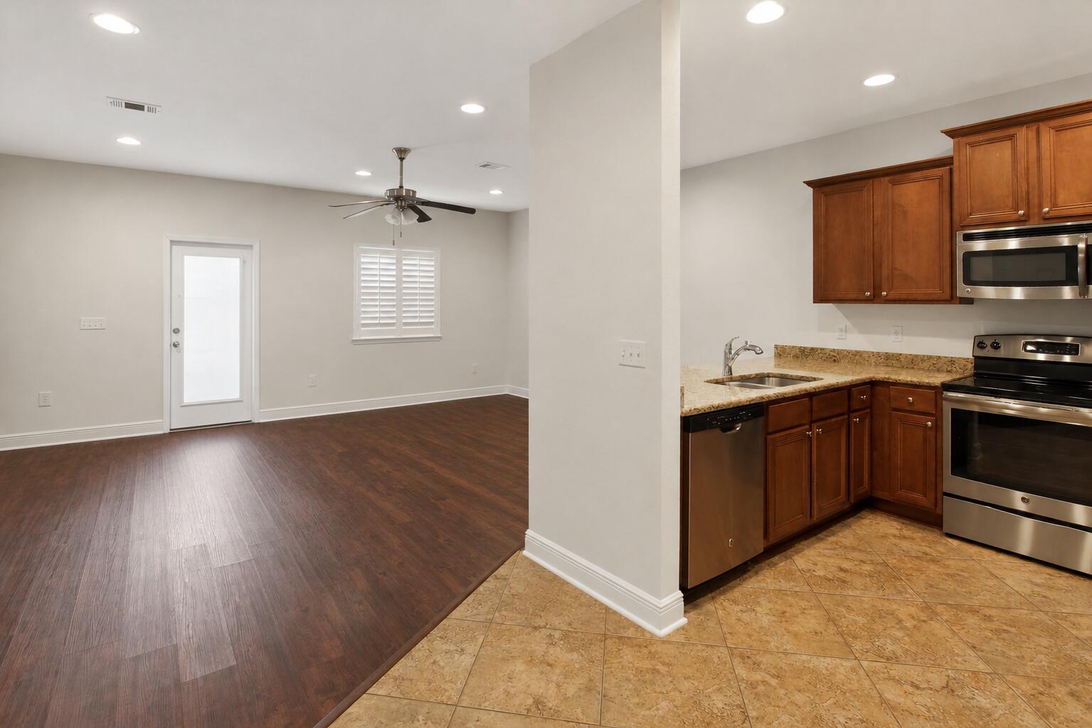 2121 Wilsons Plover Circle