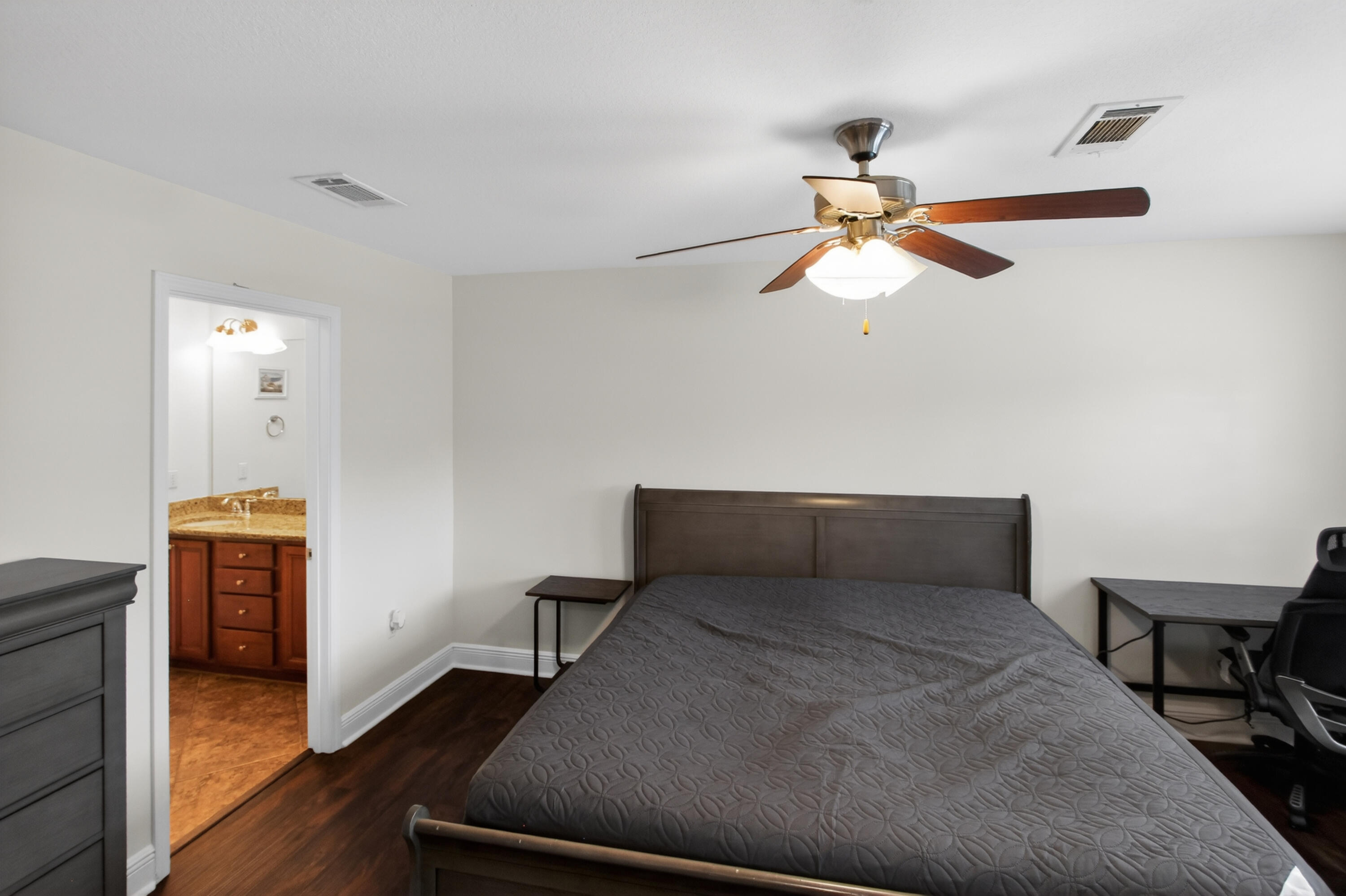 2121 Wilsons Plover Circle