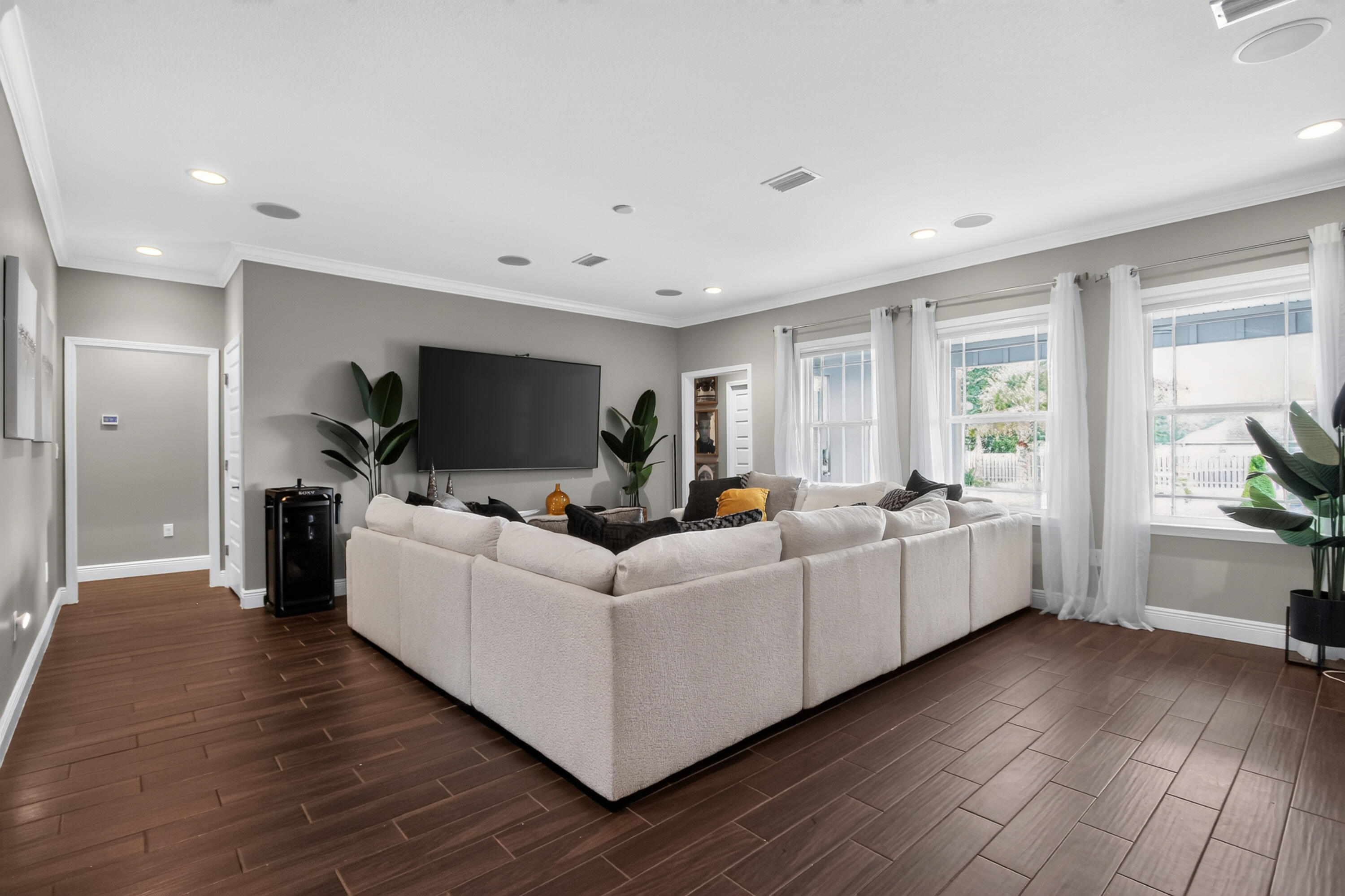 5522 Frontier Drive