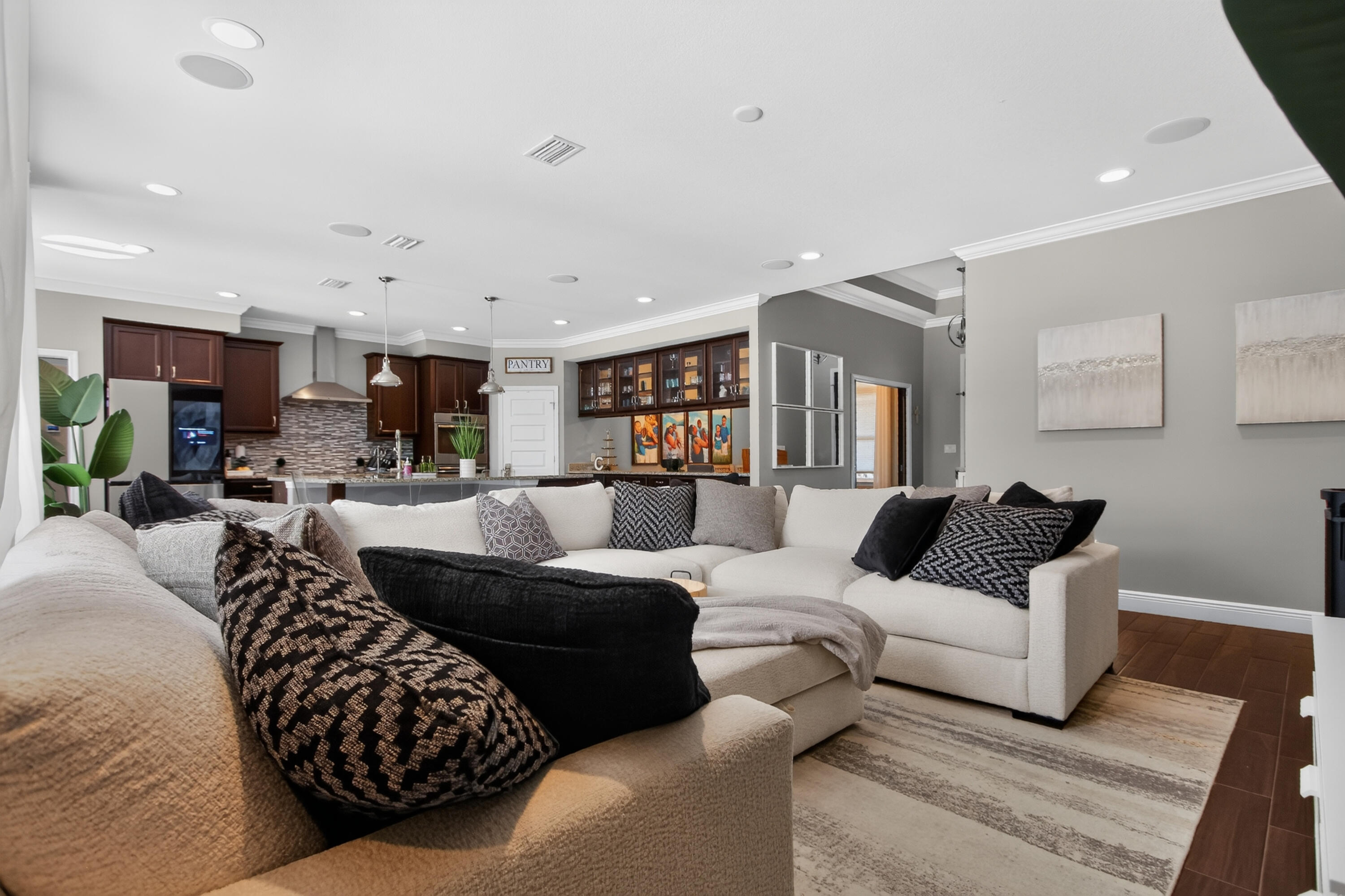 5522 Frontier Drive