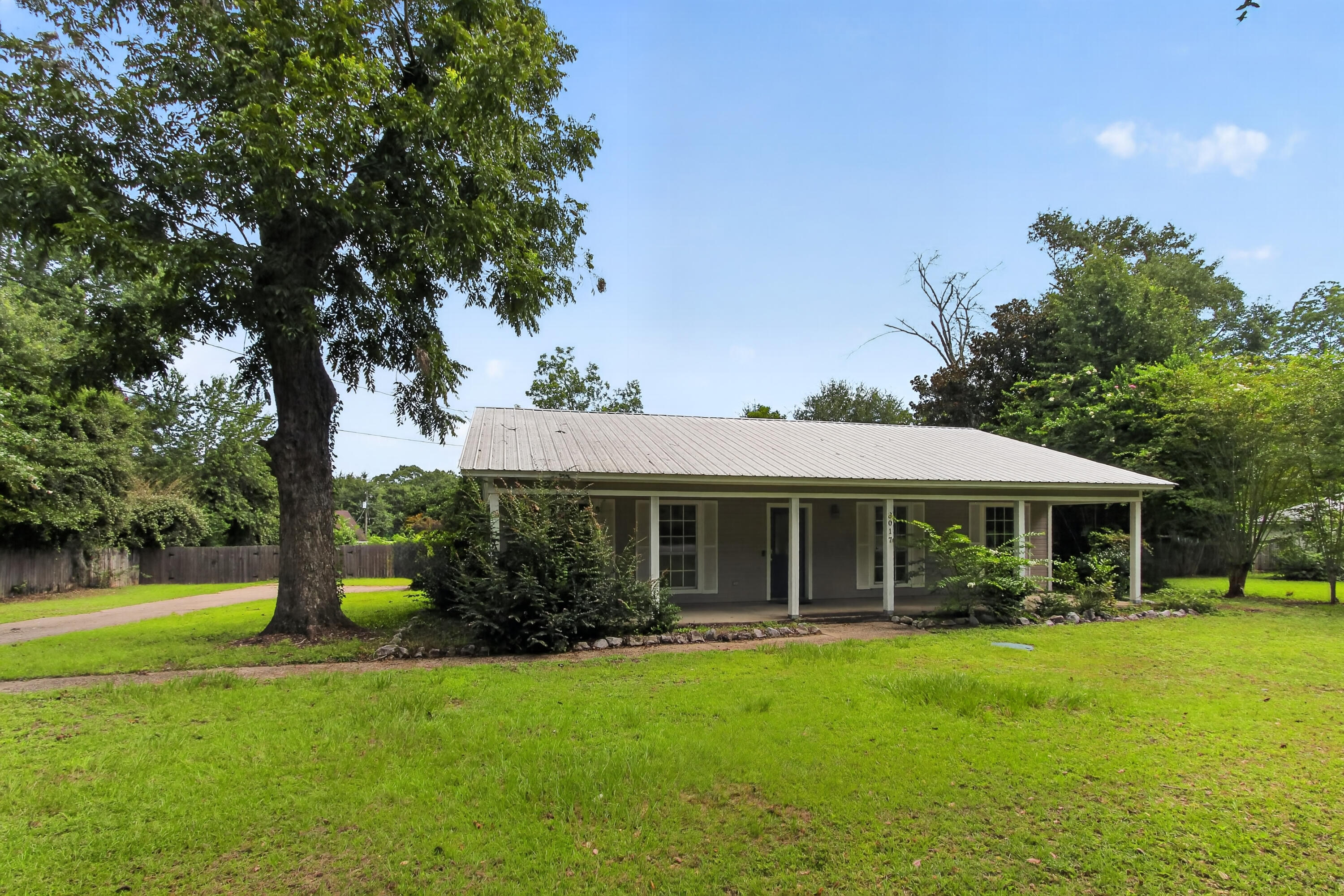 3017 Airport Road