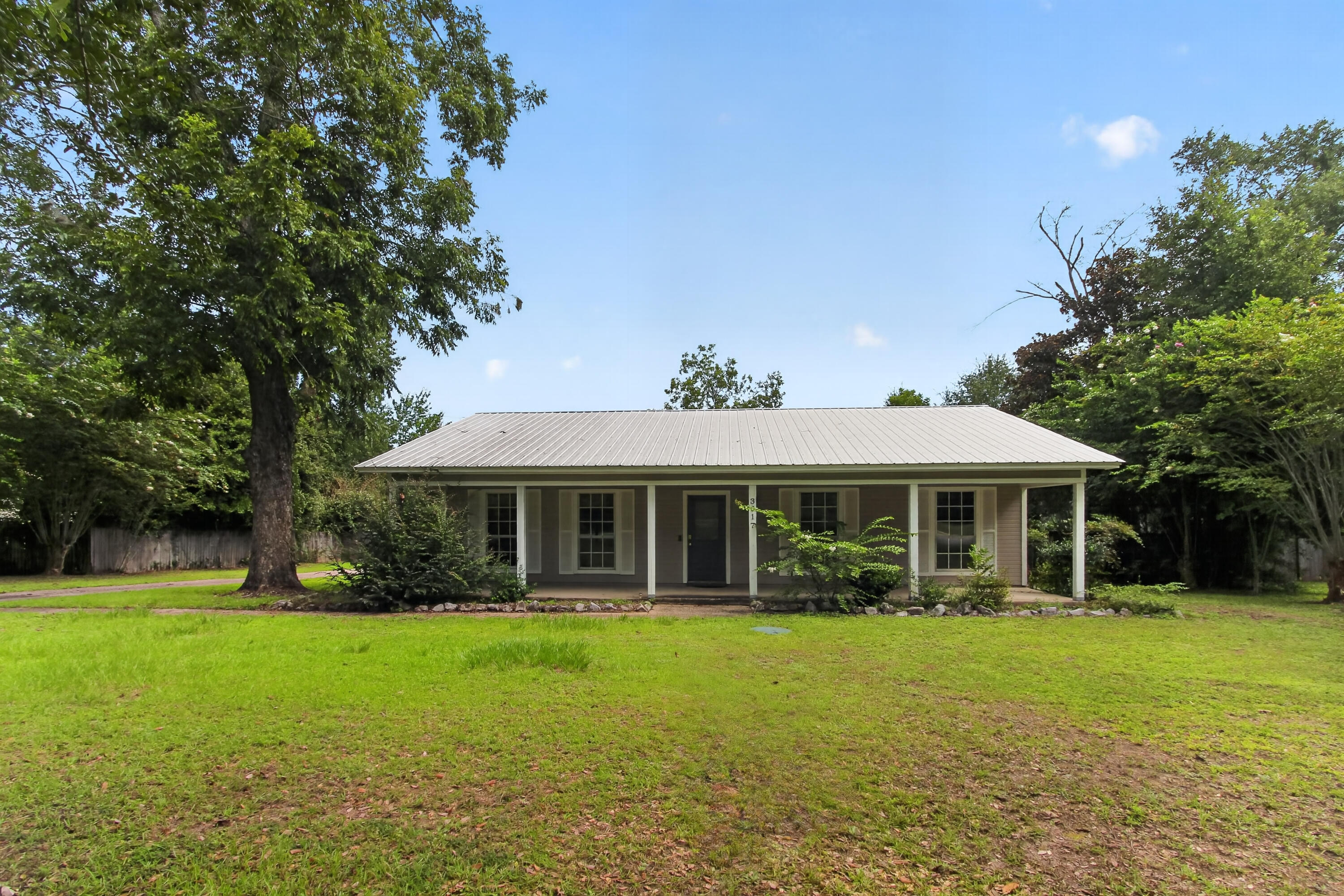 3017 Airport Road