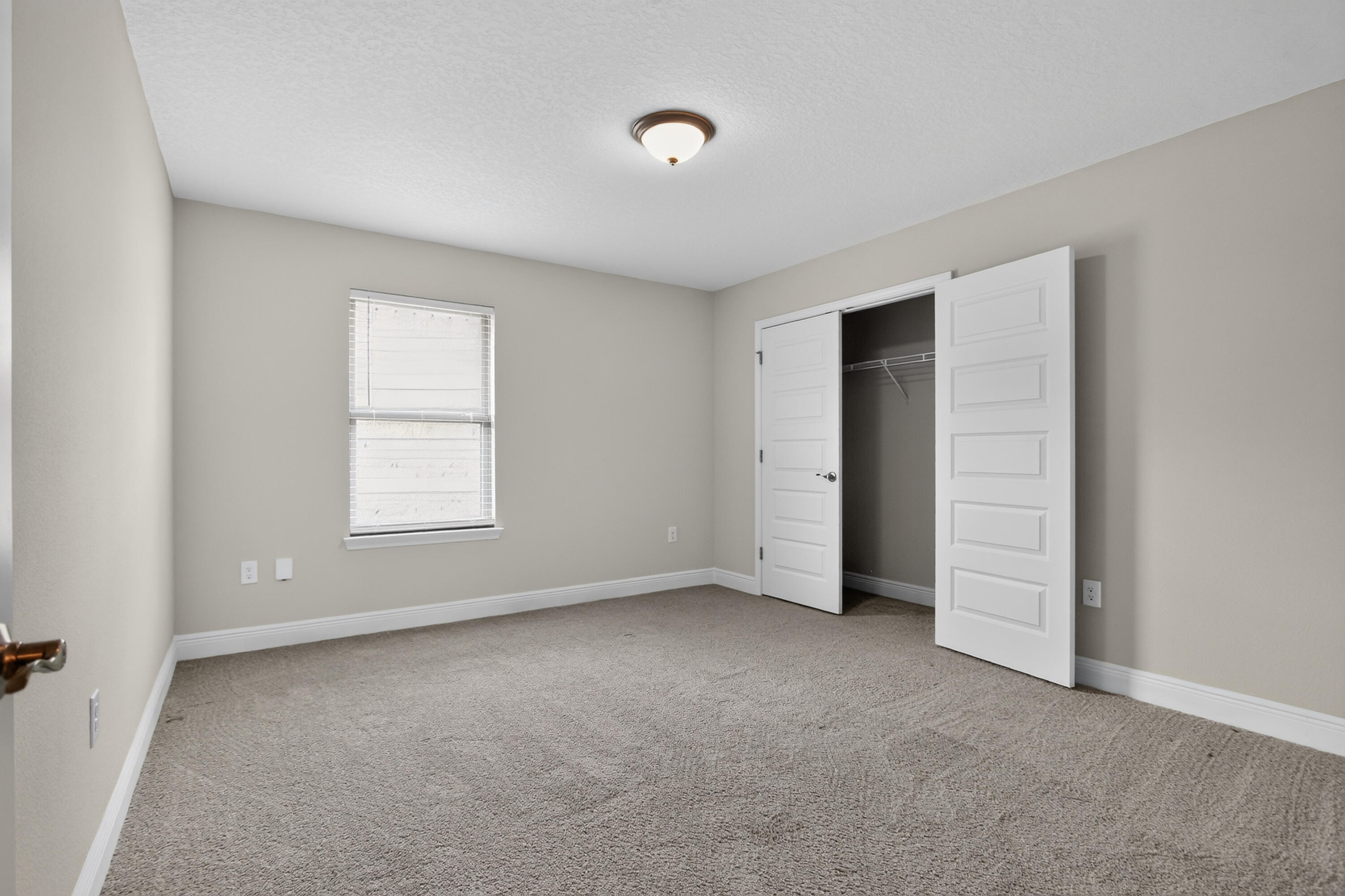 5823 Crestlake Drive
