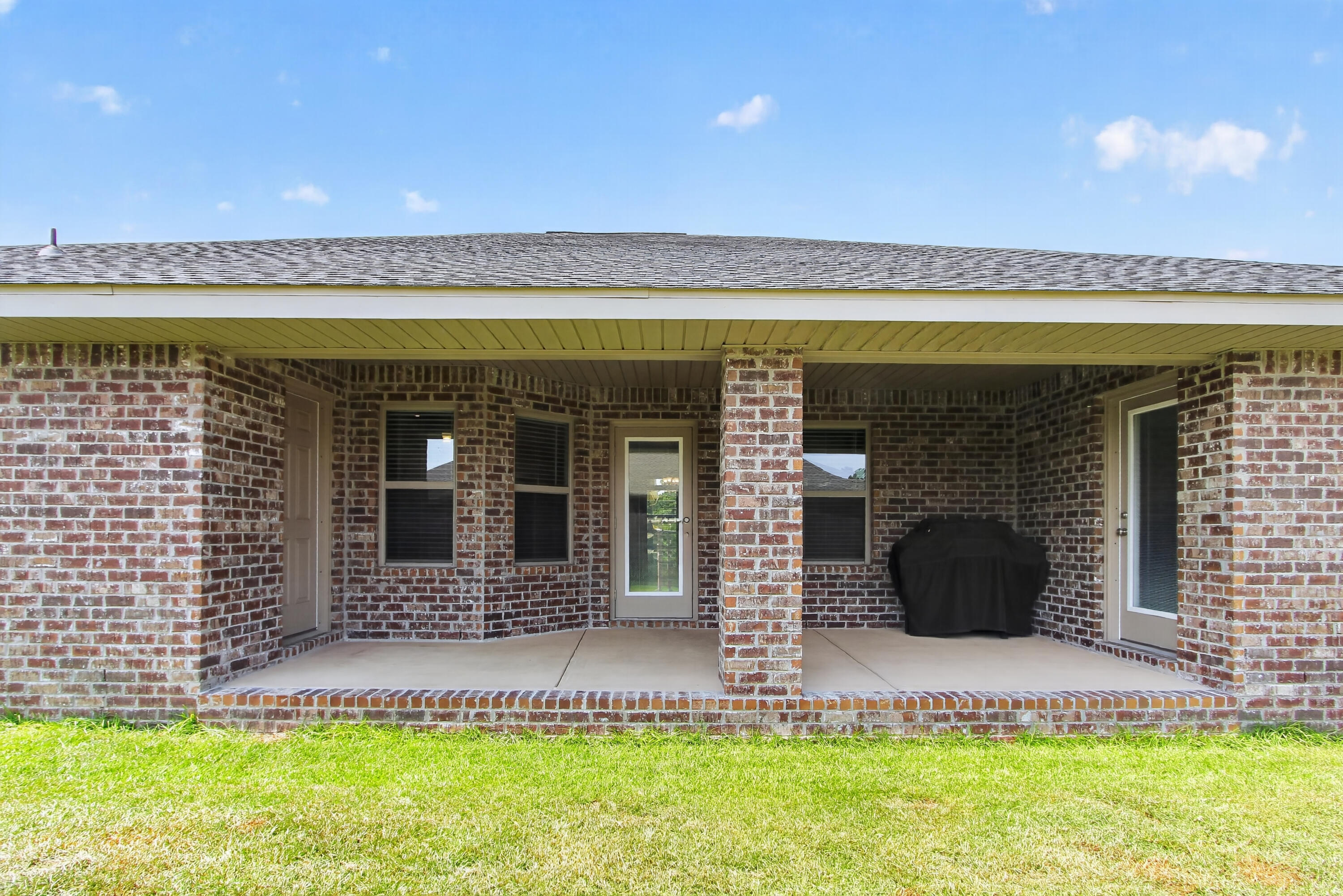 5823 Crestlake Drive