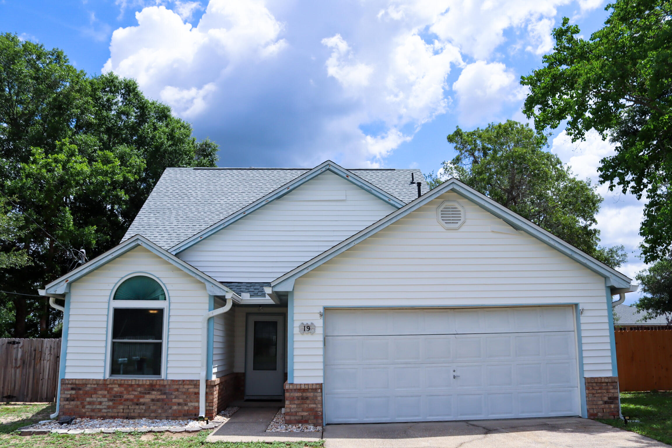 19 Holly Road