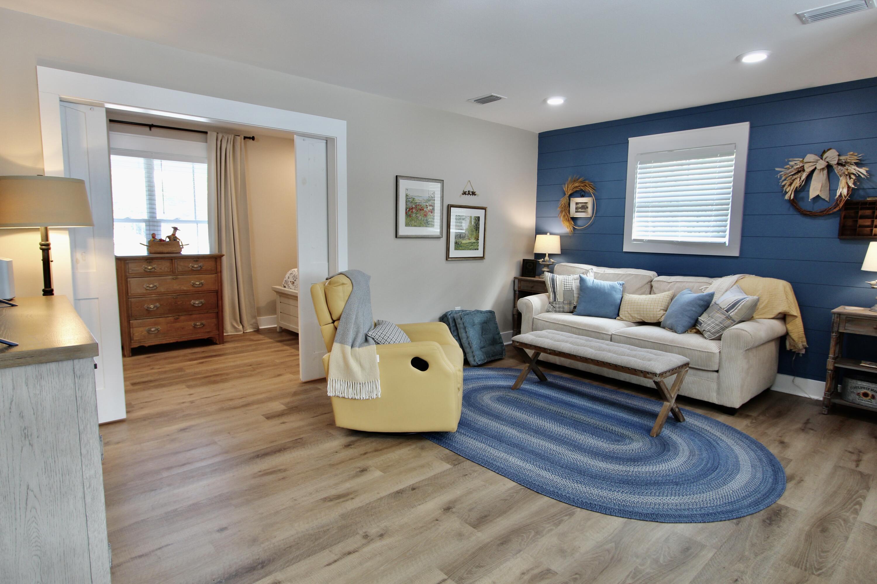 103 W Bayou Forest Drive