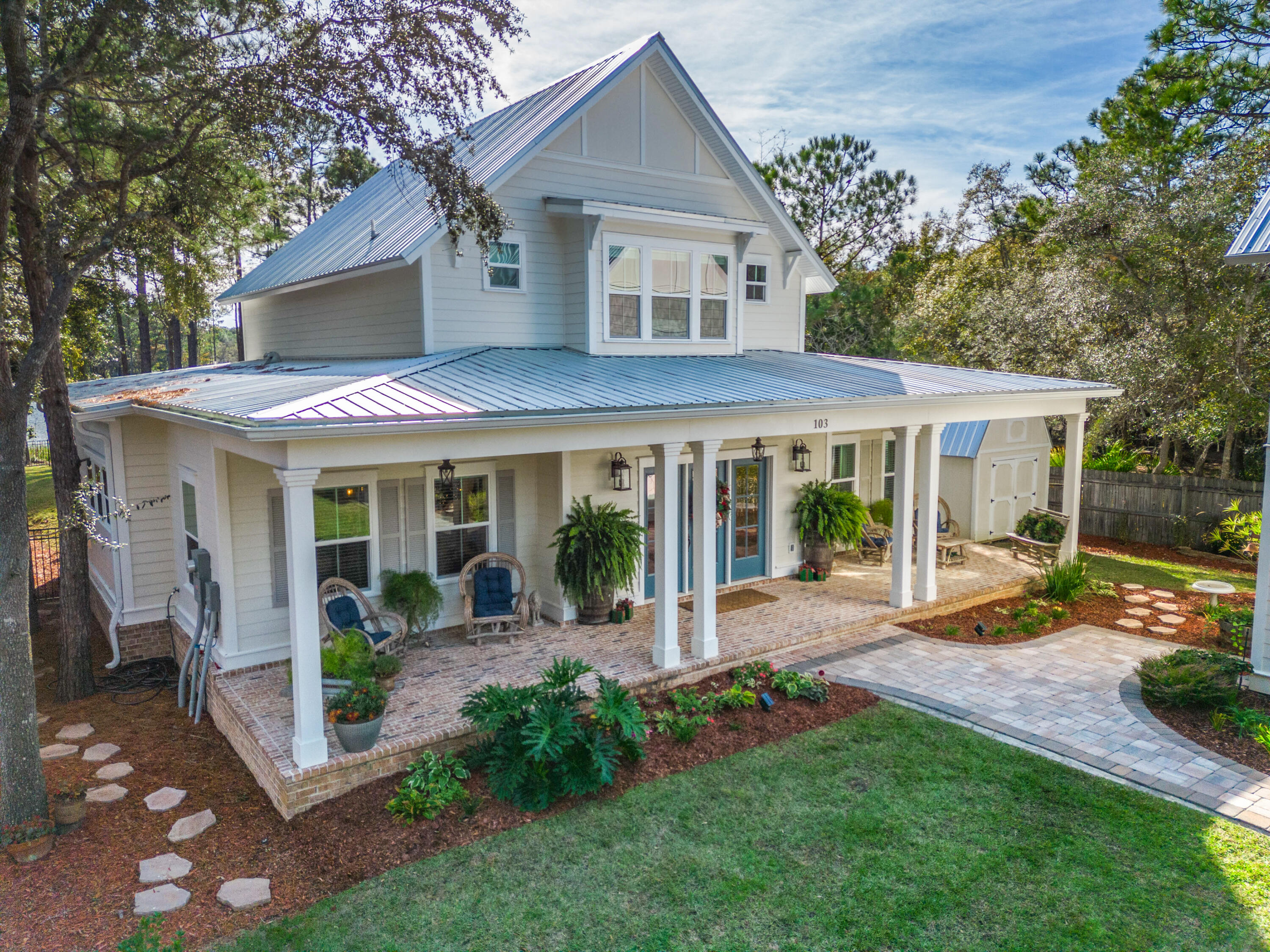 103 W Bayou Forest Drive