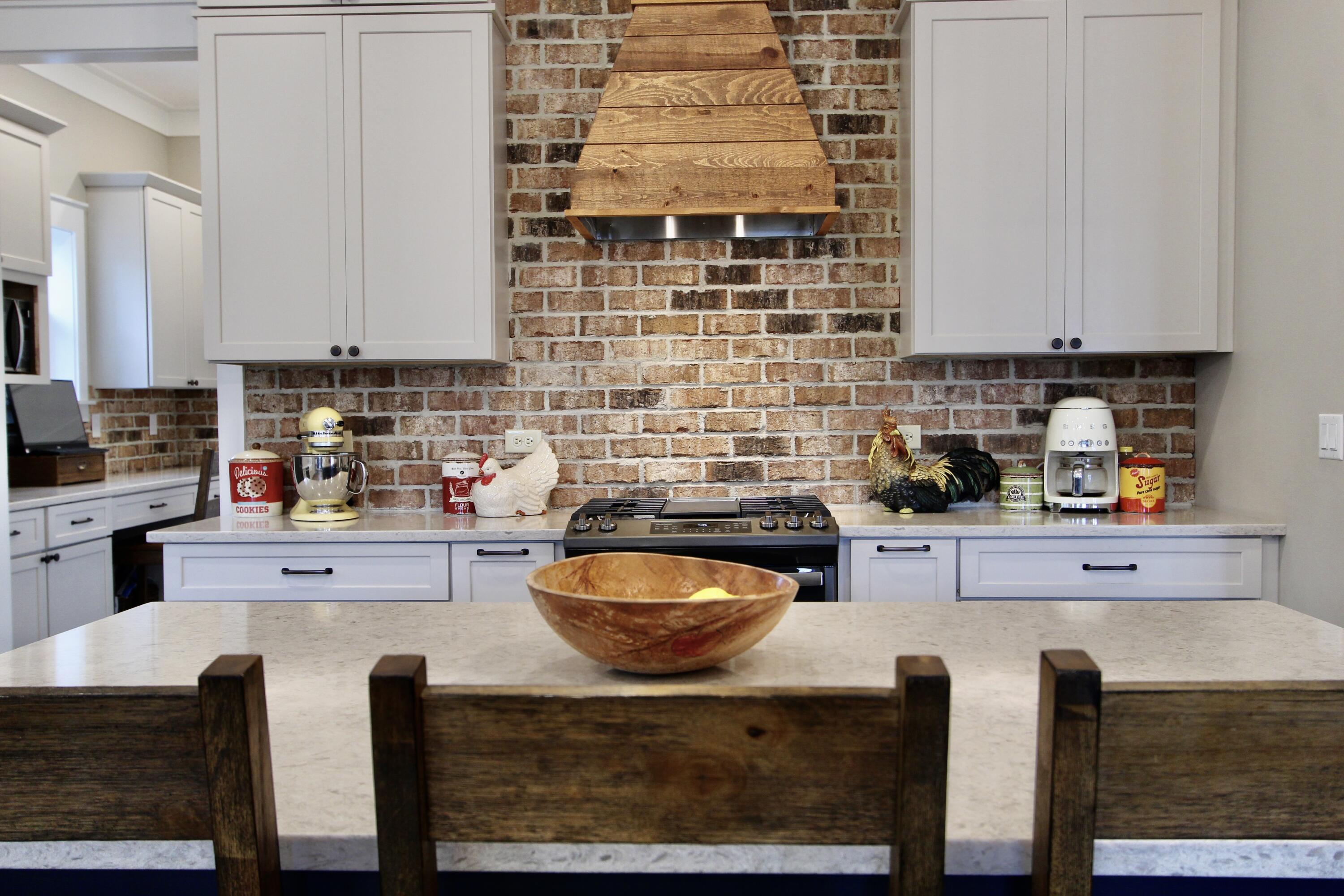 103 W Bayou Forest Drive