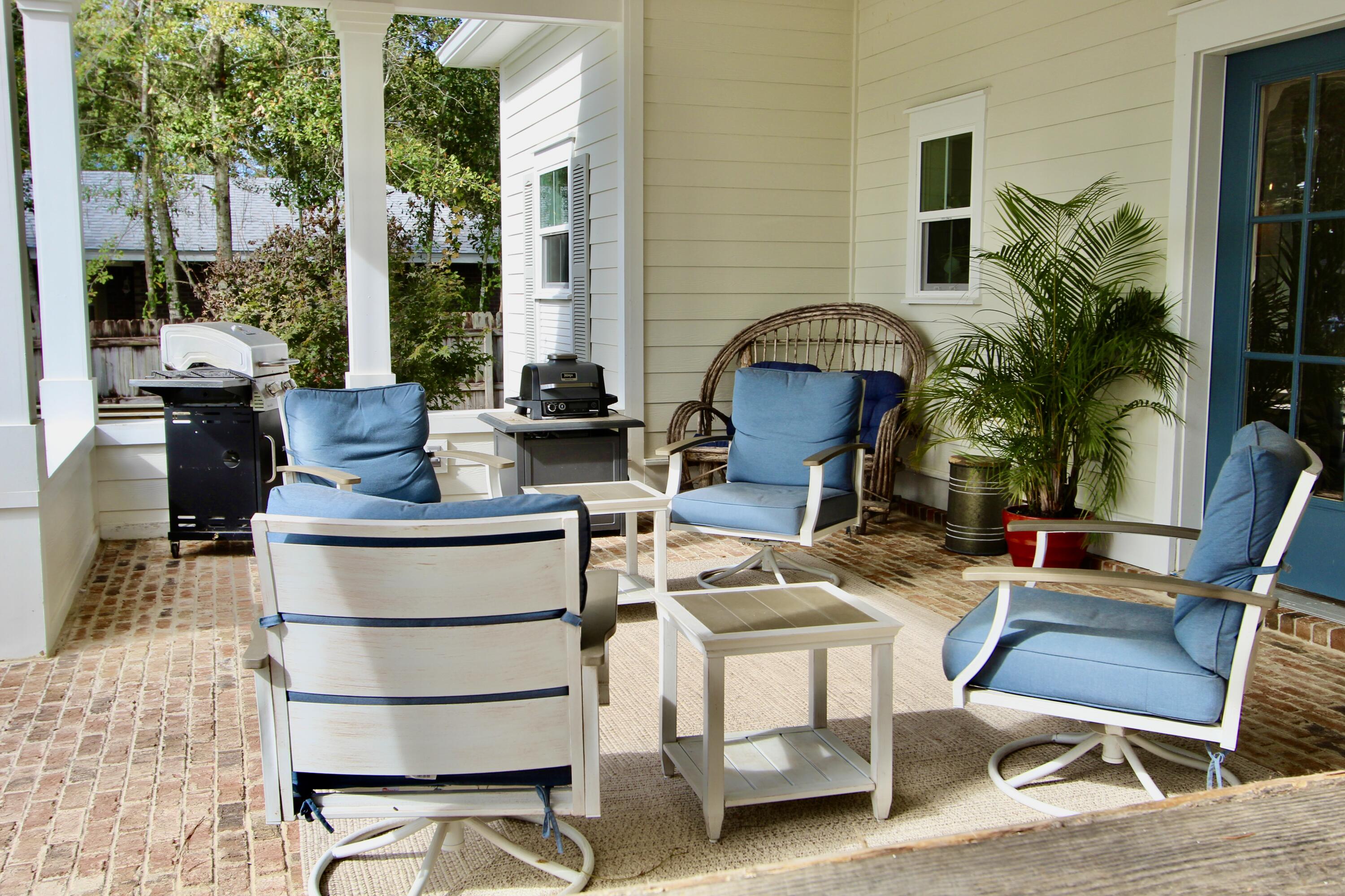 103 W Bayou Forest Drive