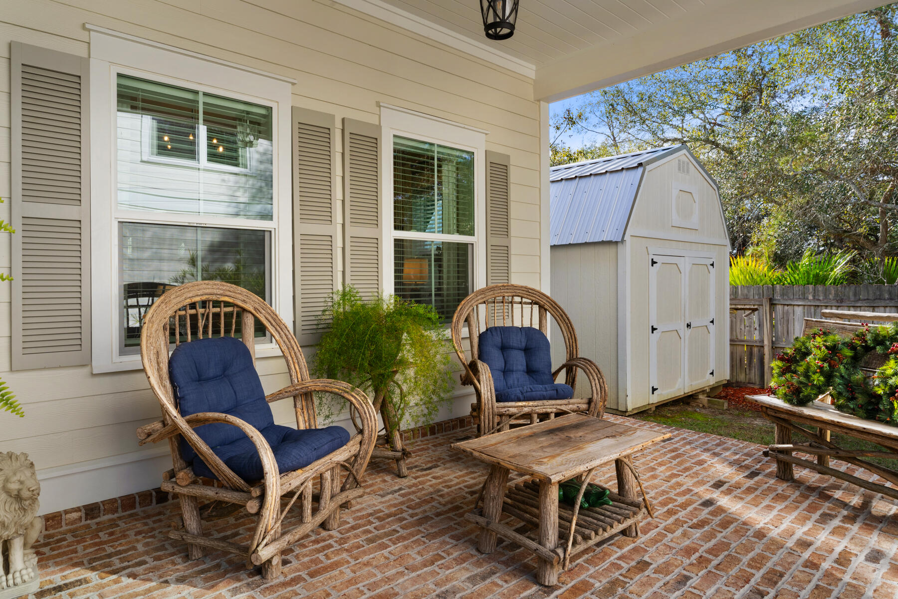 103 W Bayou Forest Drive