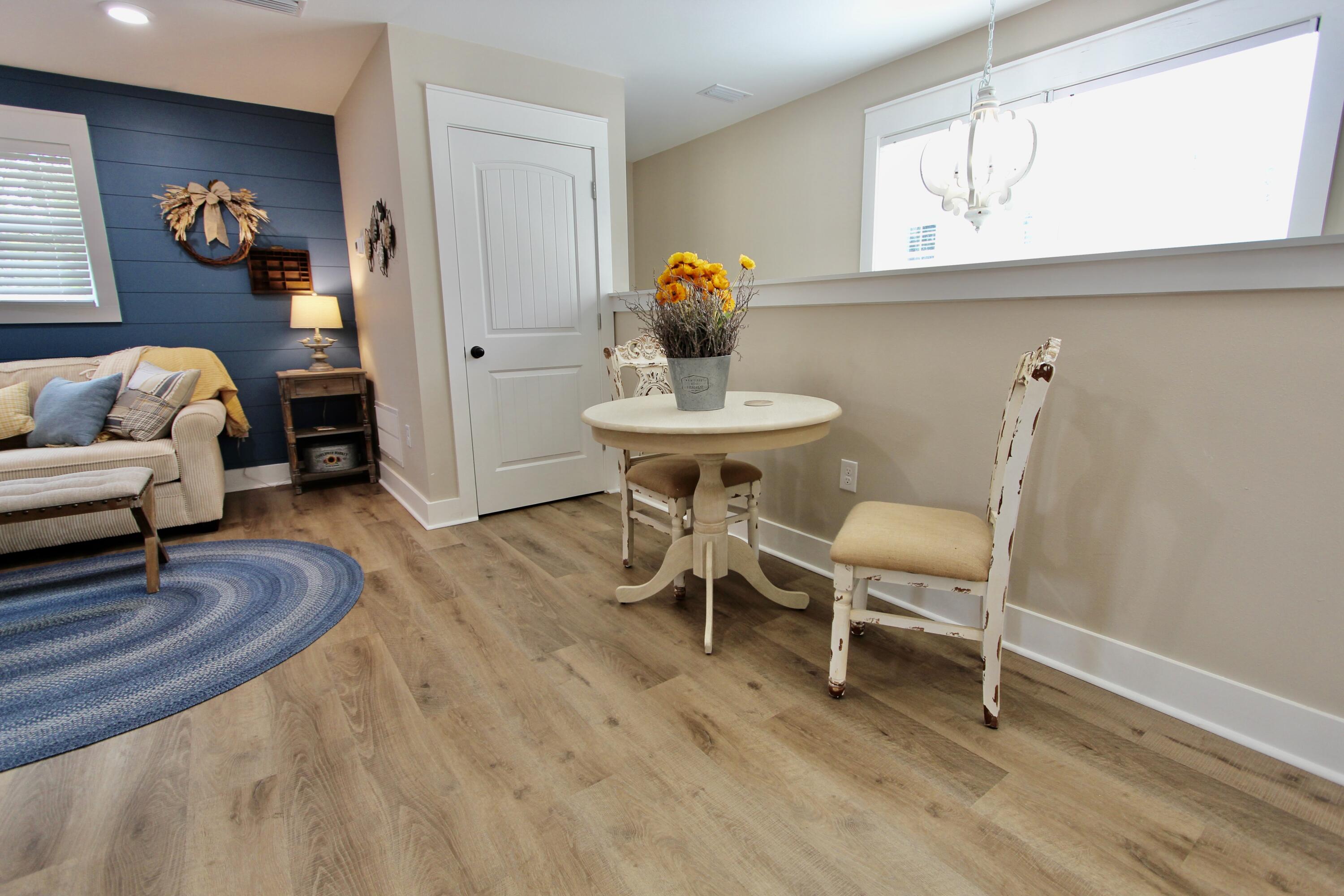 103 W Bayou Forest Drive