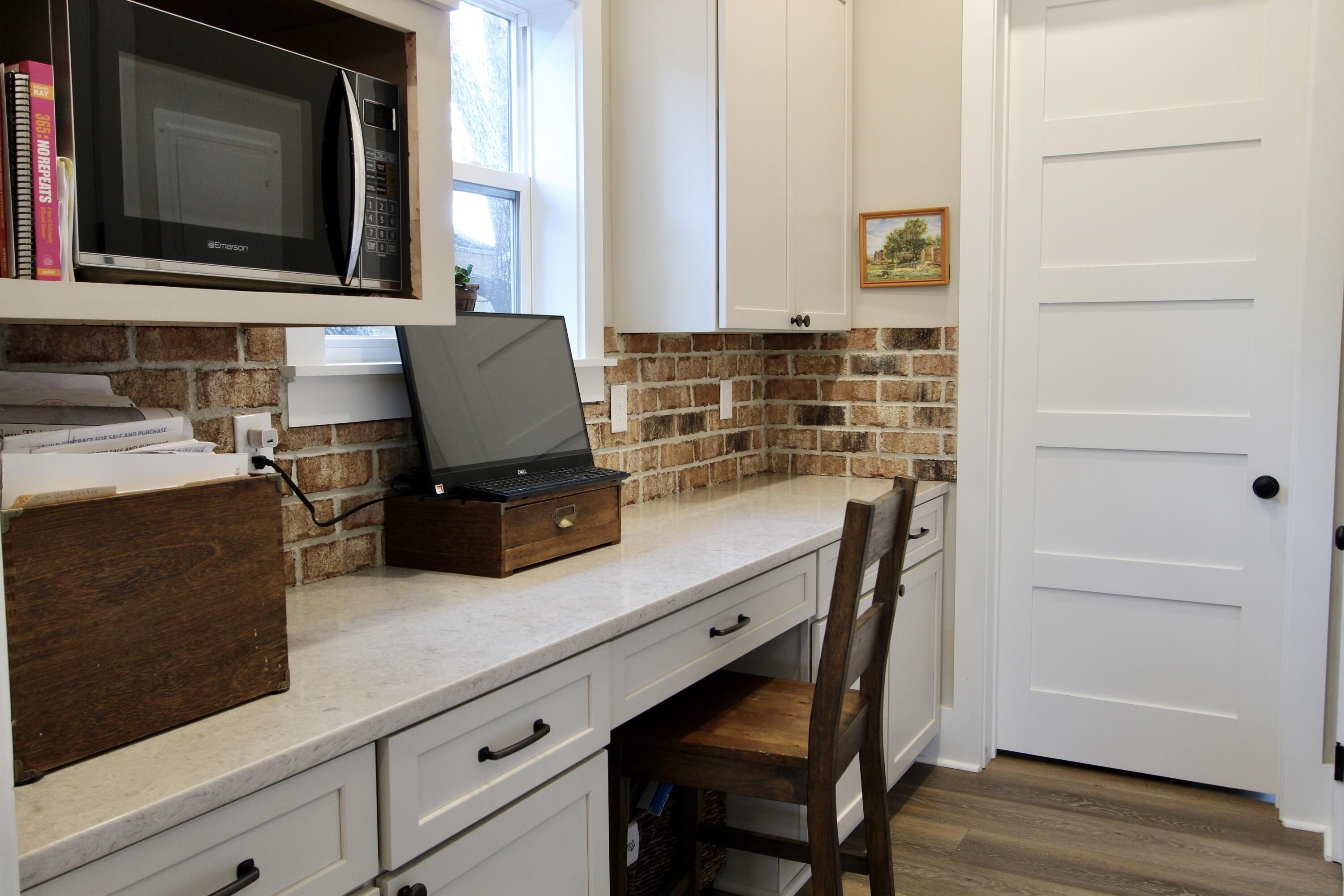 103 W Bayou Forest Drive