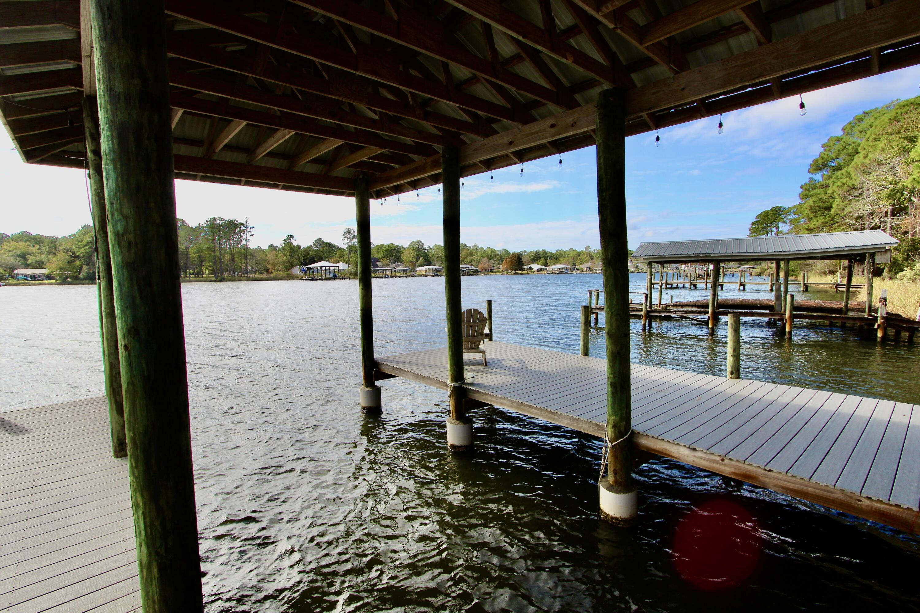 103 W Bayou Forest Drive