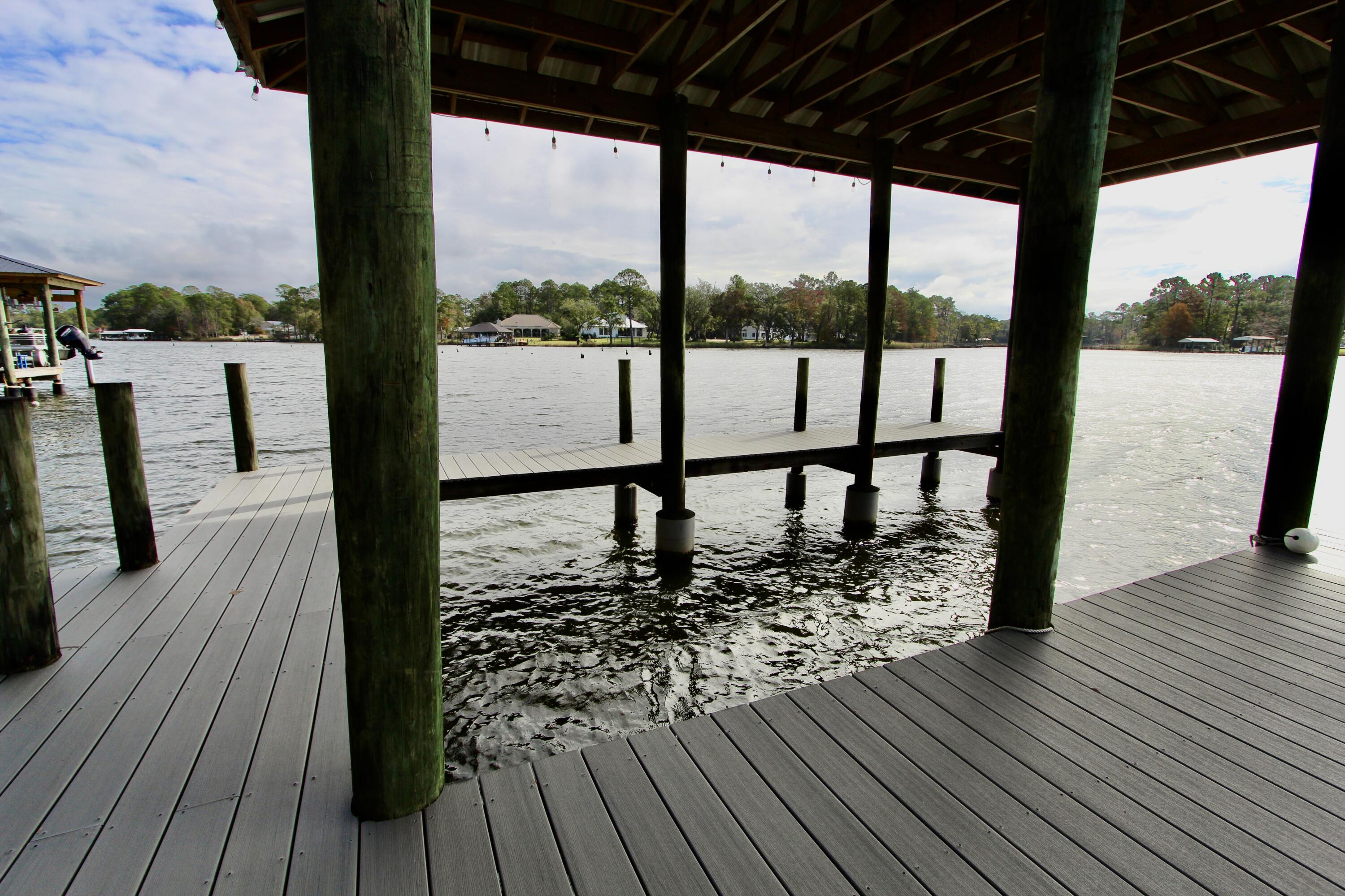 103 W Bayou Forest Drive