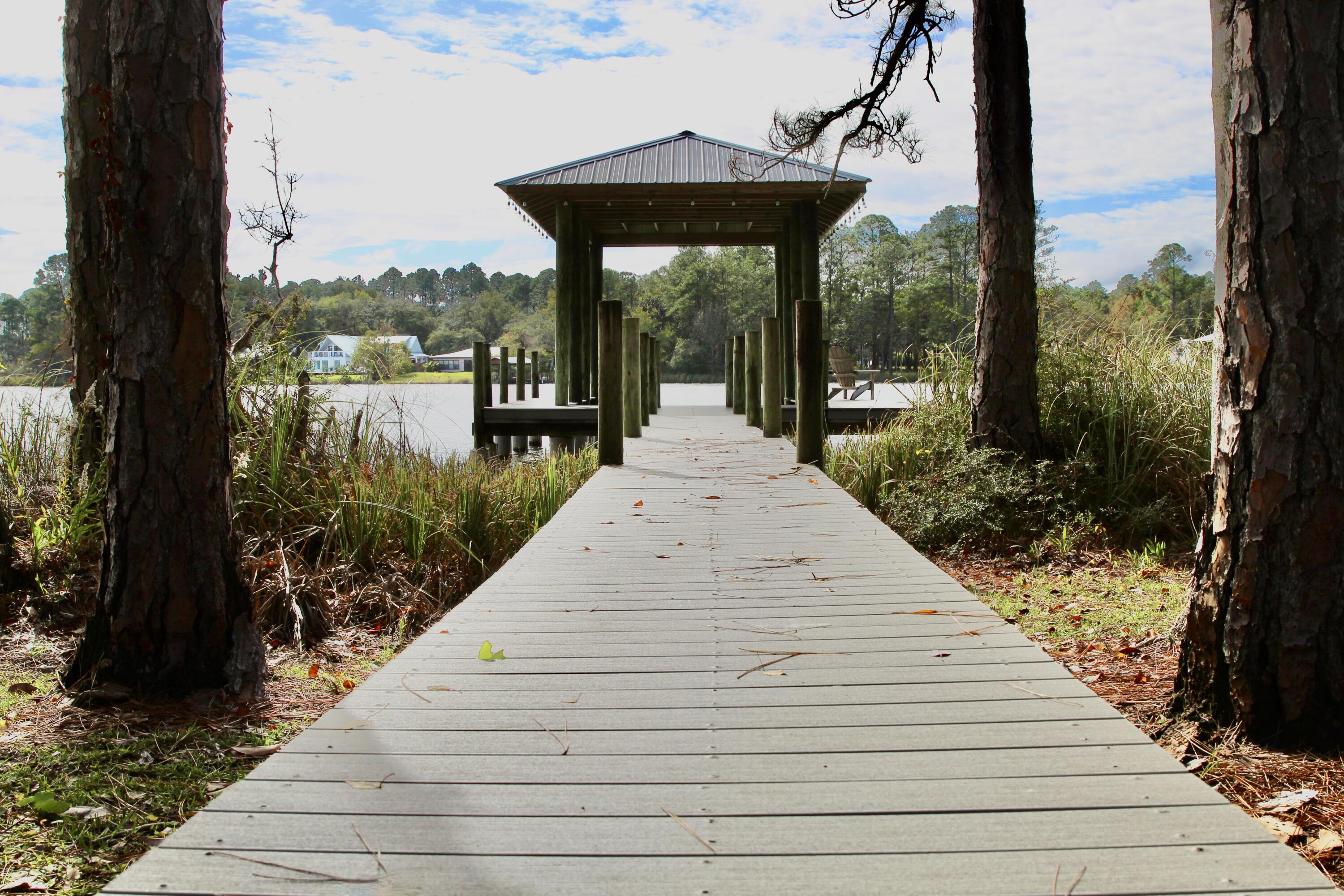 103 W Bayou Forest Drive