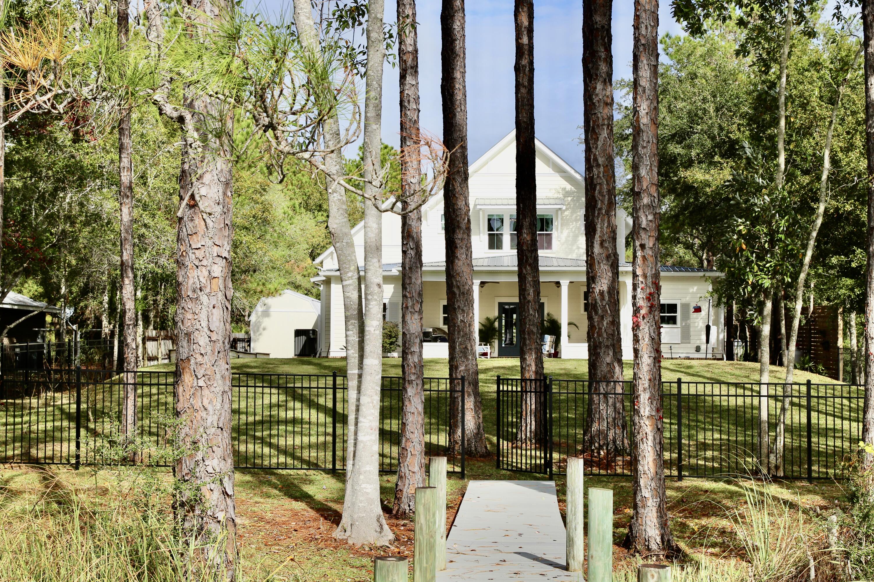 103 W Bayou Forest Drive