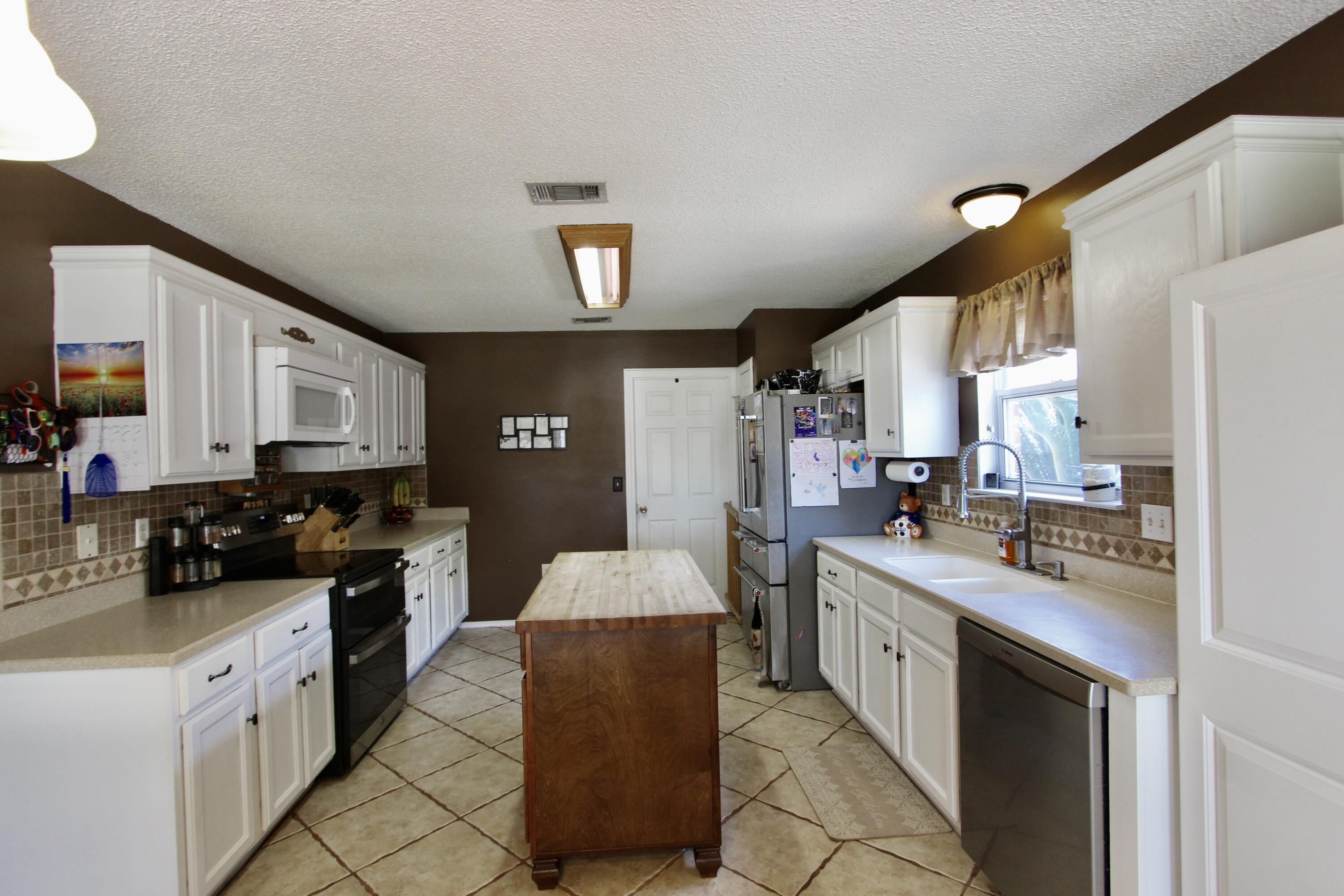 608 Huck Finn Lane