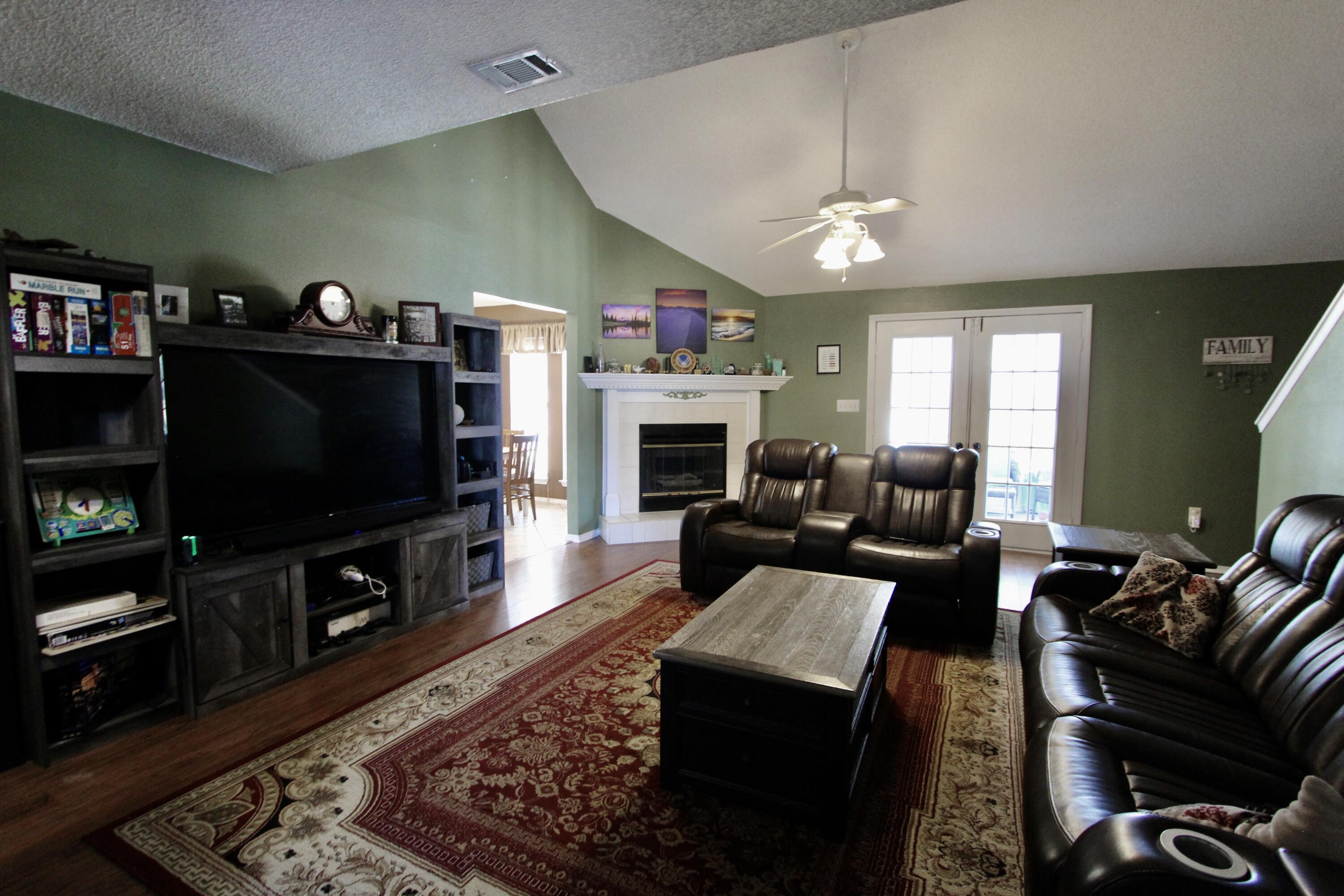 608 Huck Finn Lane