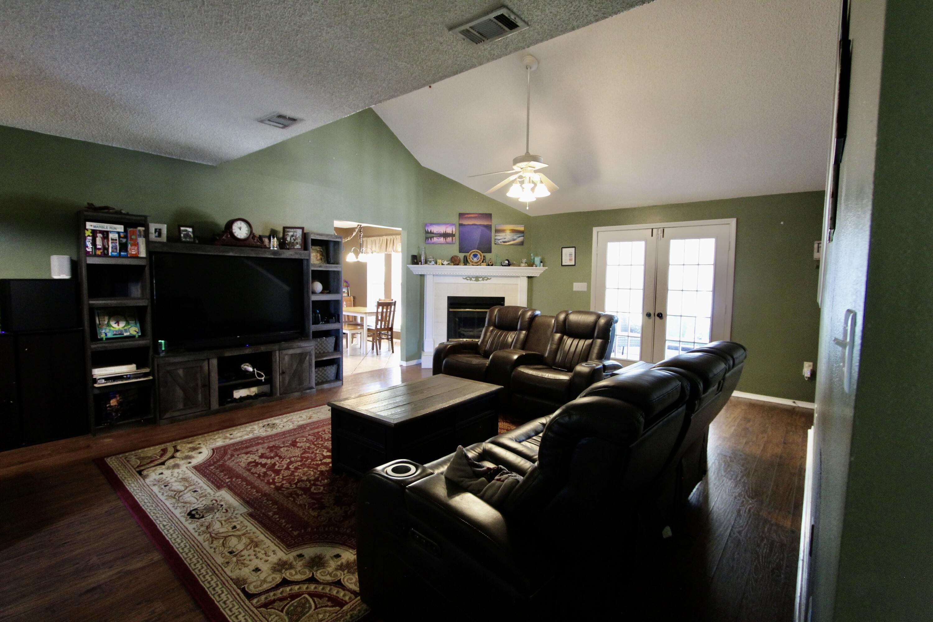 608 Huck Finn Lane