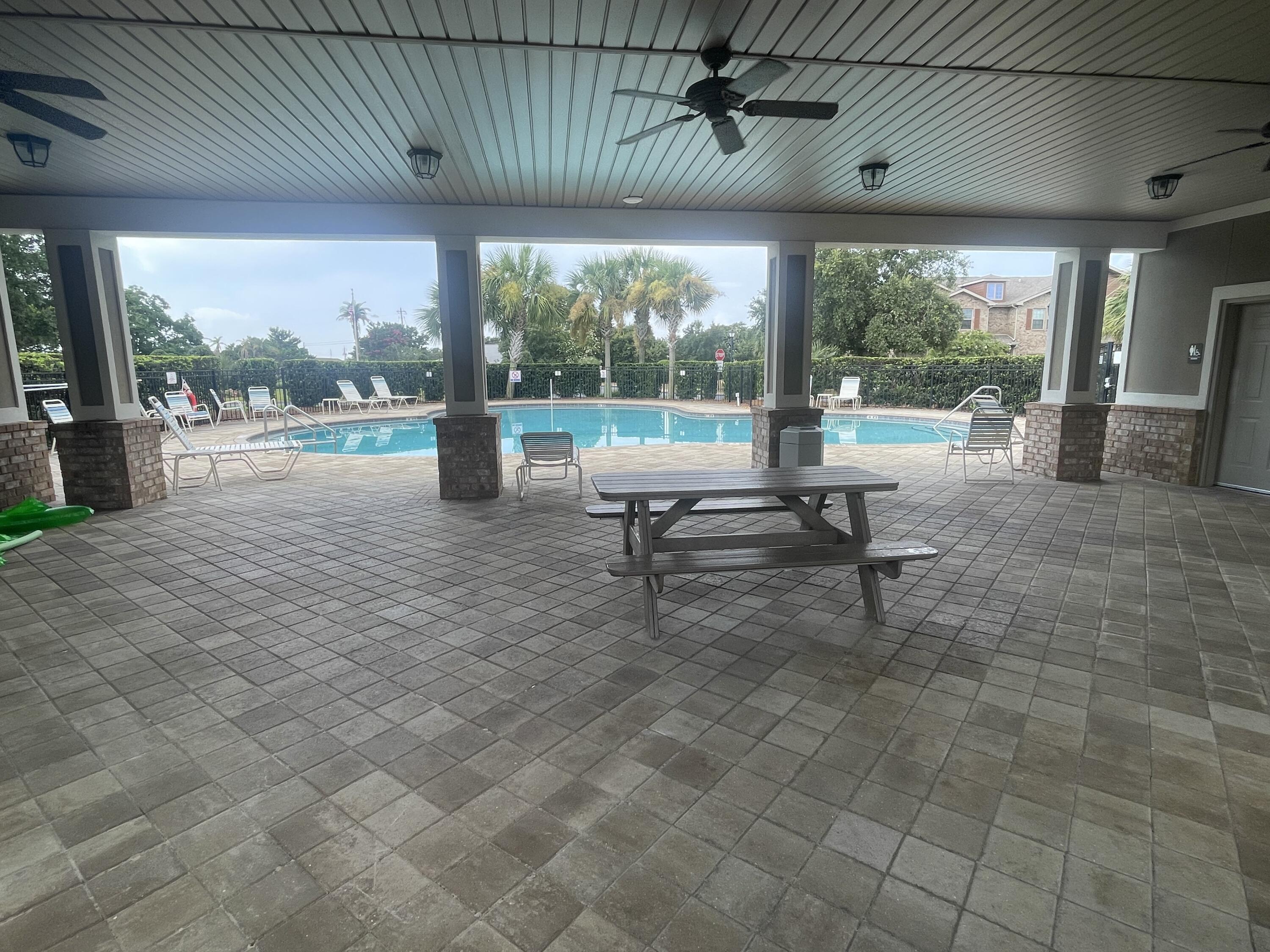 2125 Wilsons Plover Circle