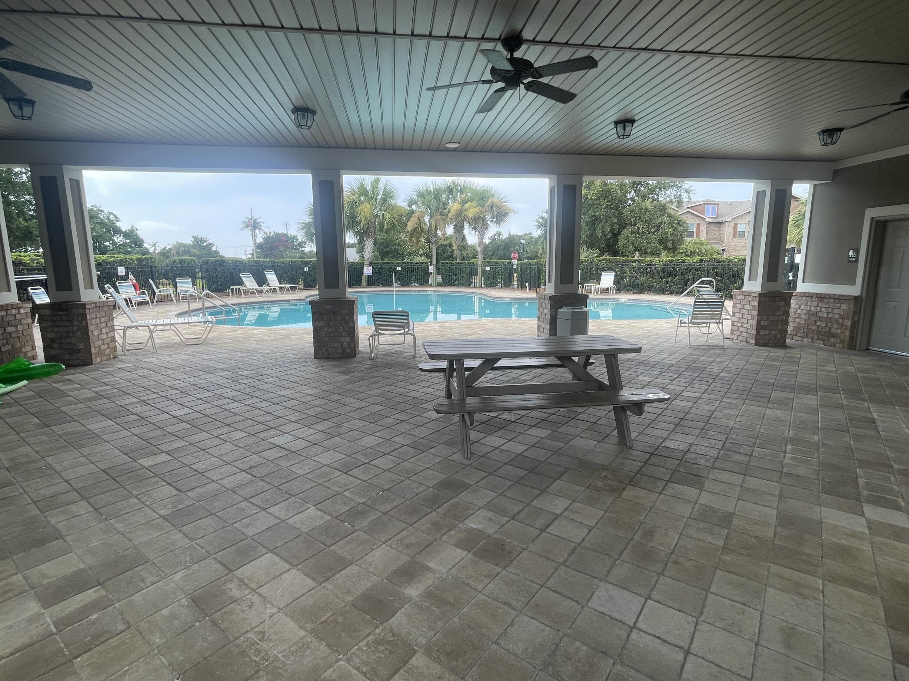 2125 Wilsons Plover Circle