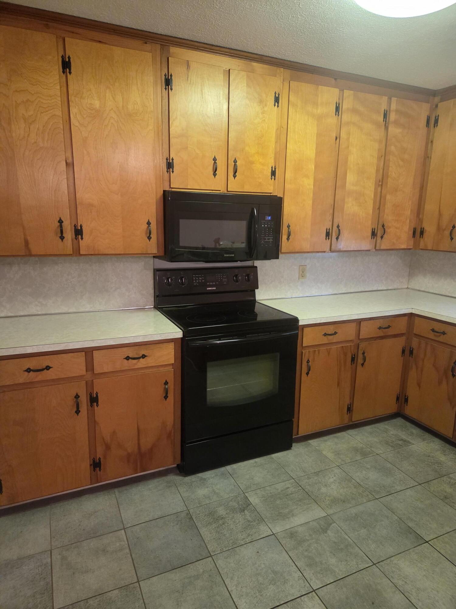 814 Maple Street Street