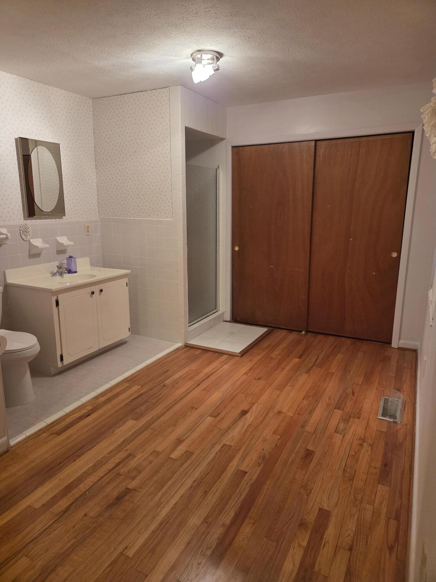 814 Maple Street Street