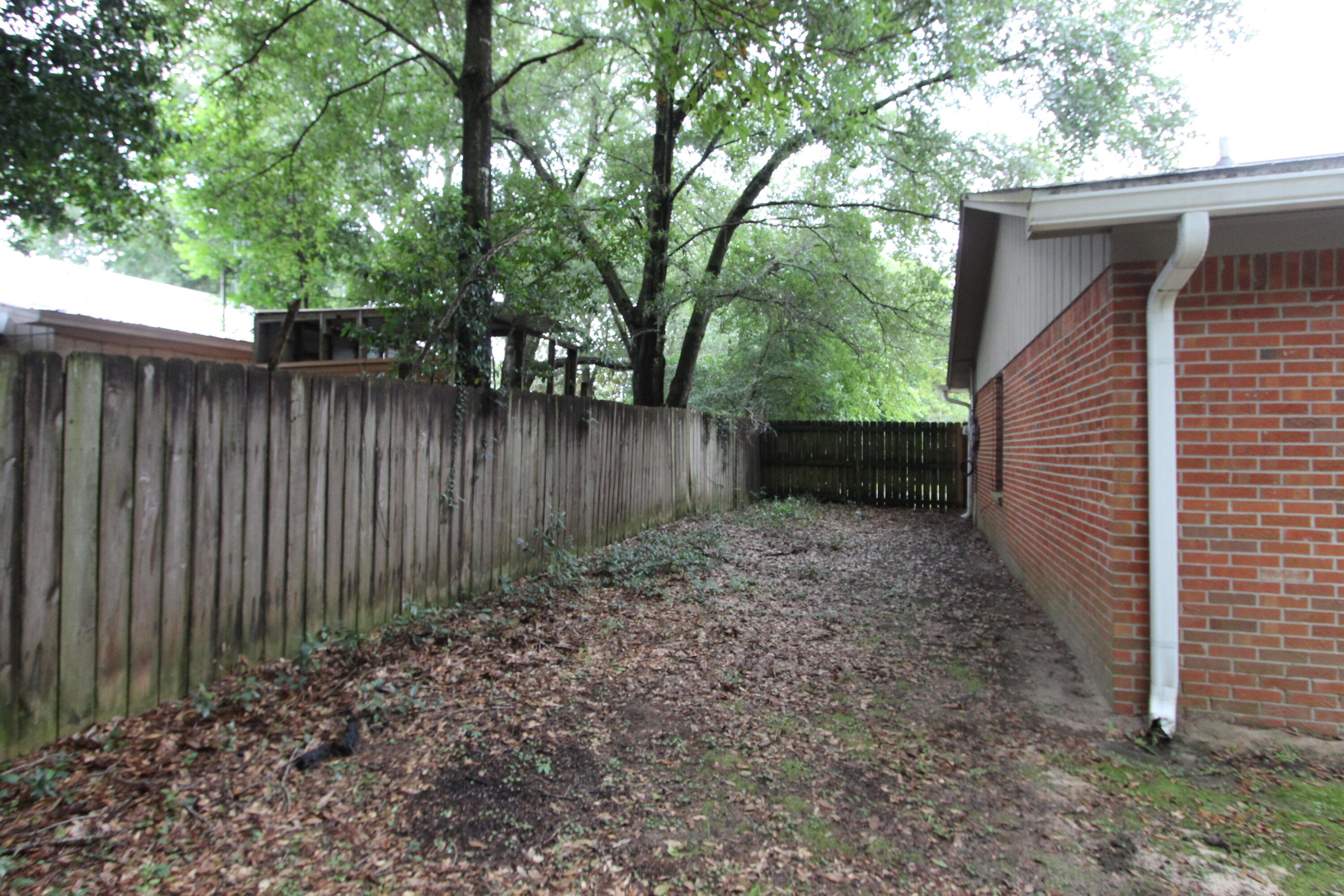 393 Crossland Street