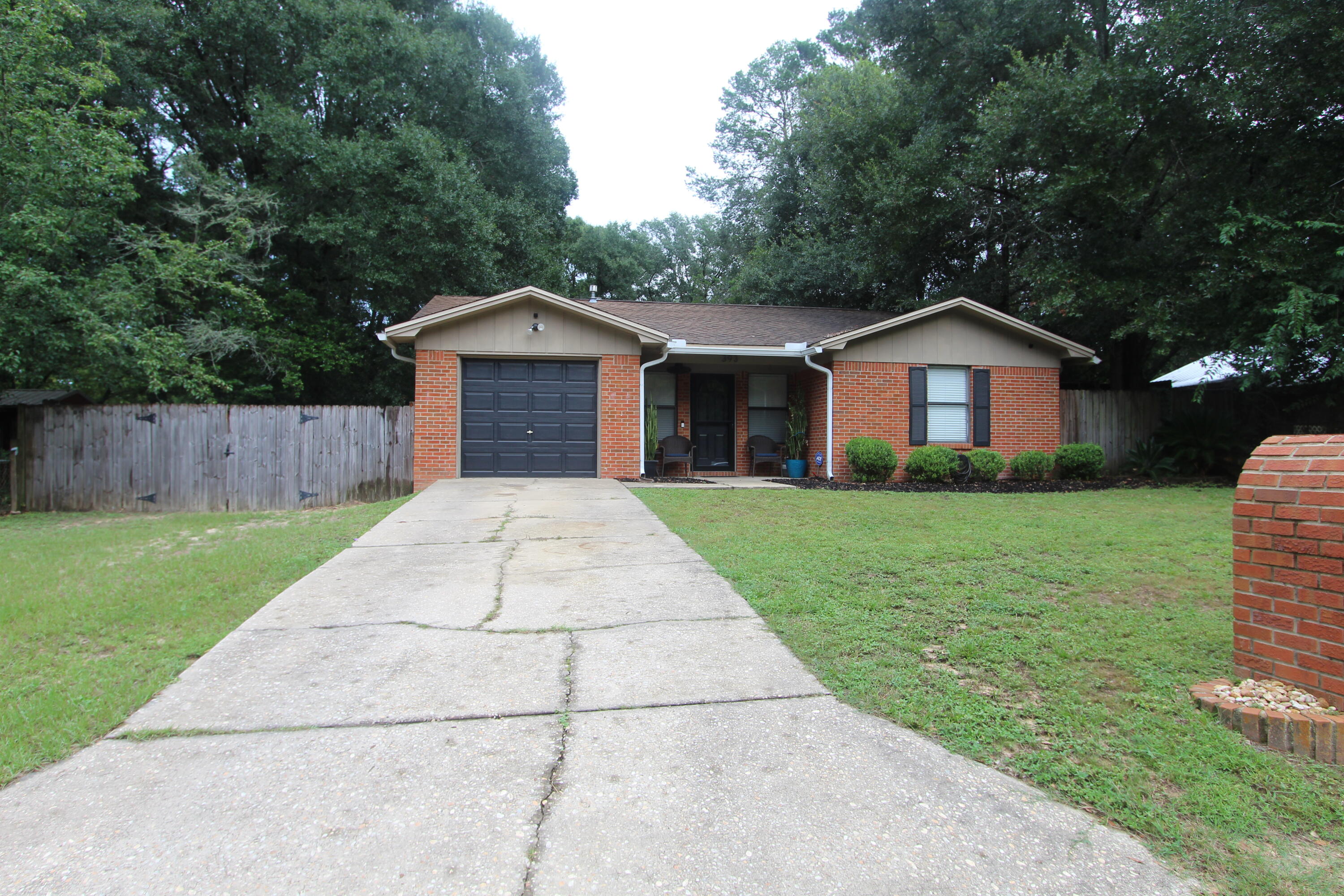 393 Crossland Street