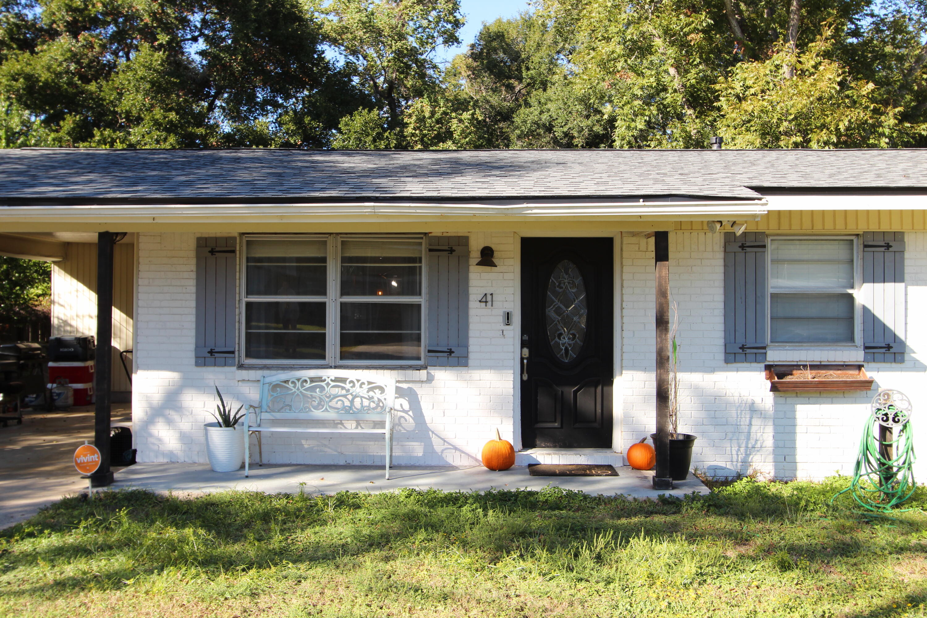 41 NW Moriarty Street