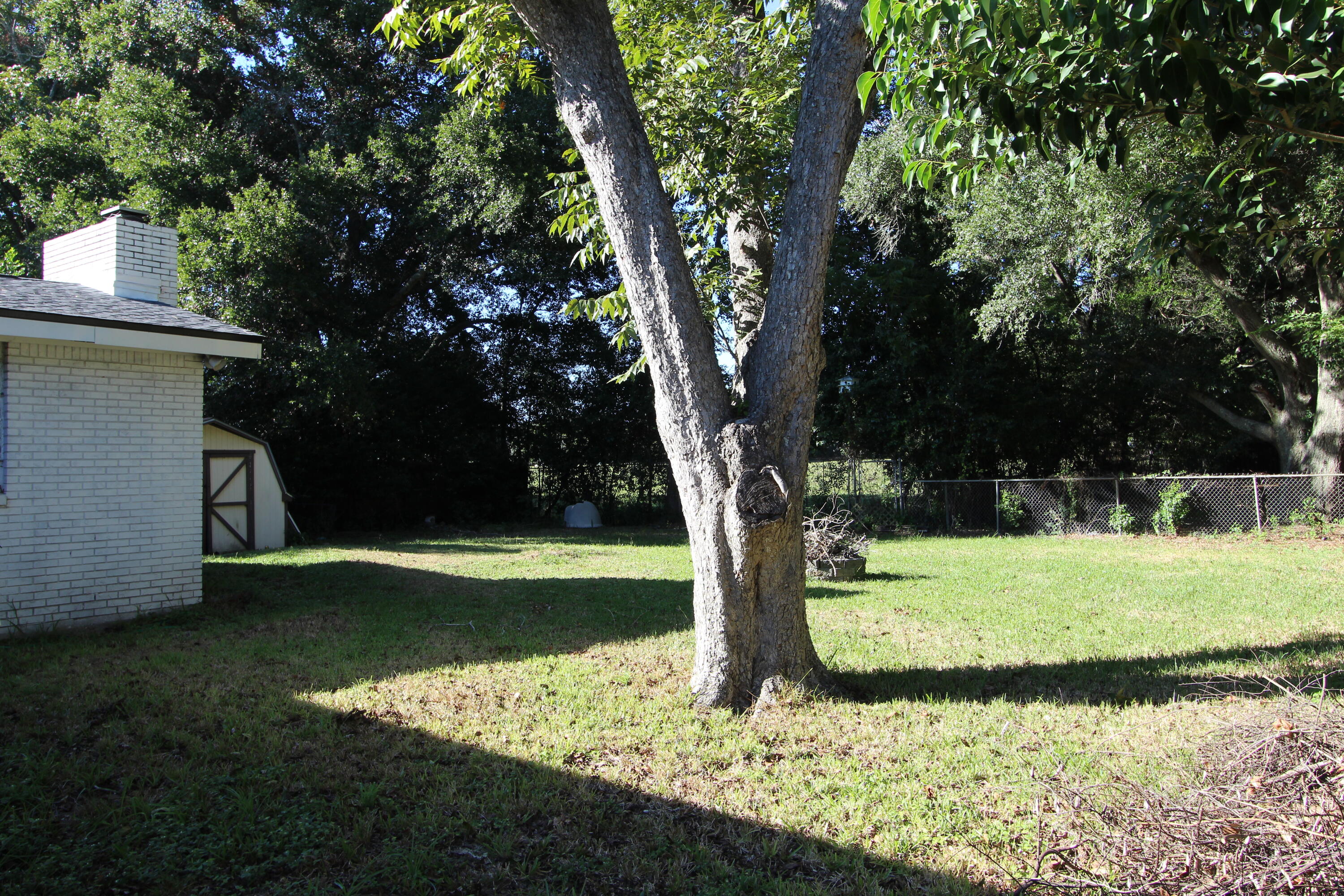 41 NW Moriarty Street